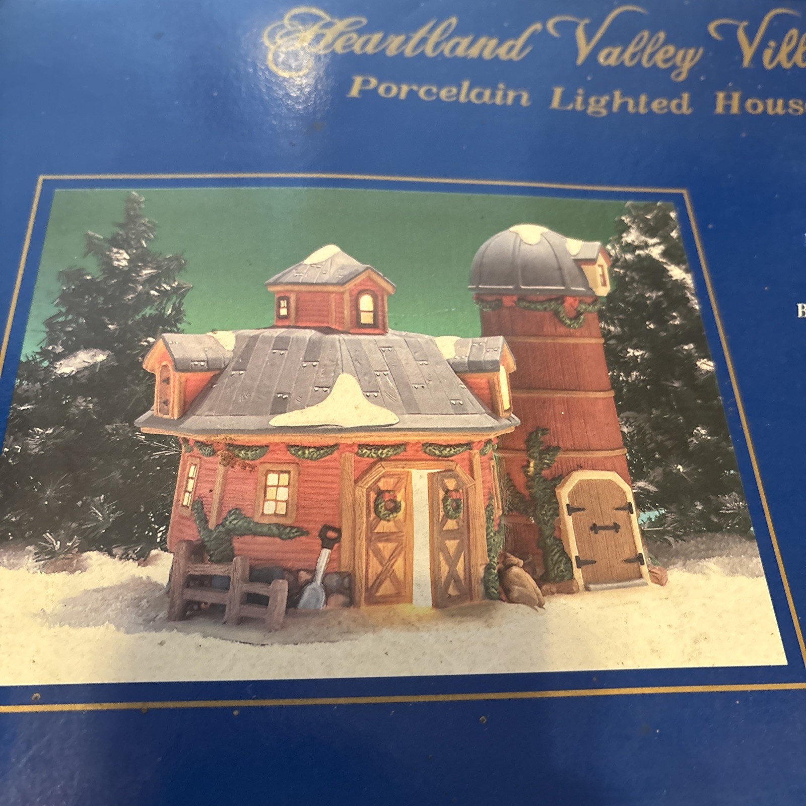 VINTAGE DELUXE COUNTRY BARN & SILO LIGHTED CHRISTMAS VILLAGE HOUSE DECOR XMAS