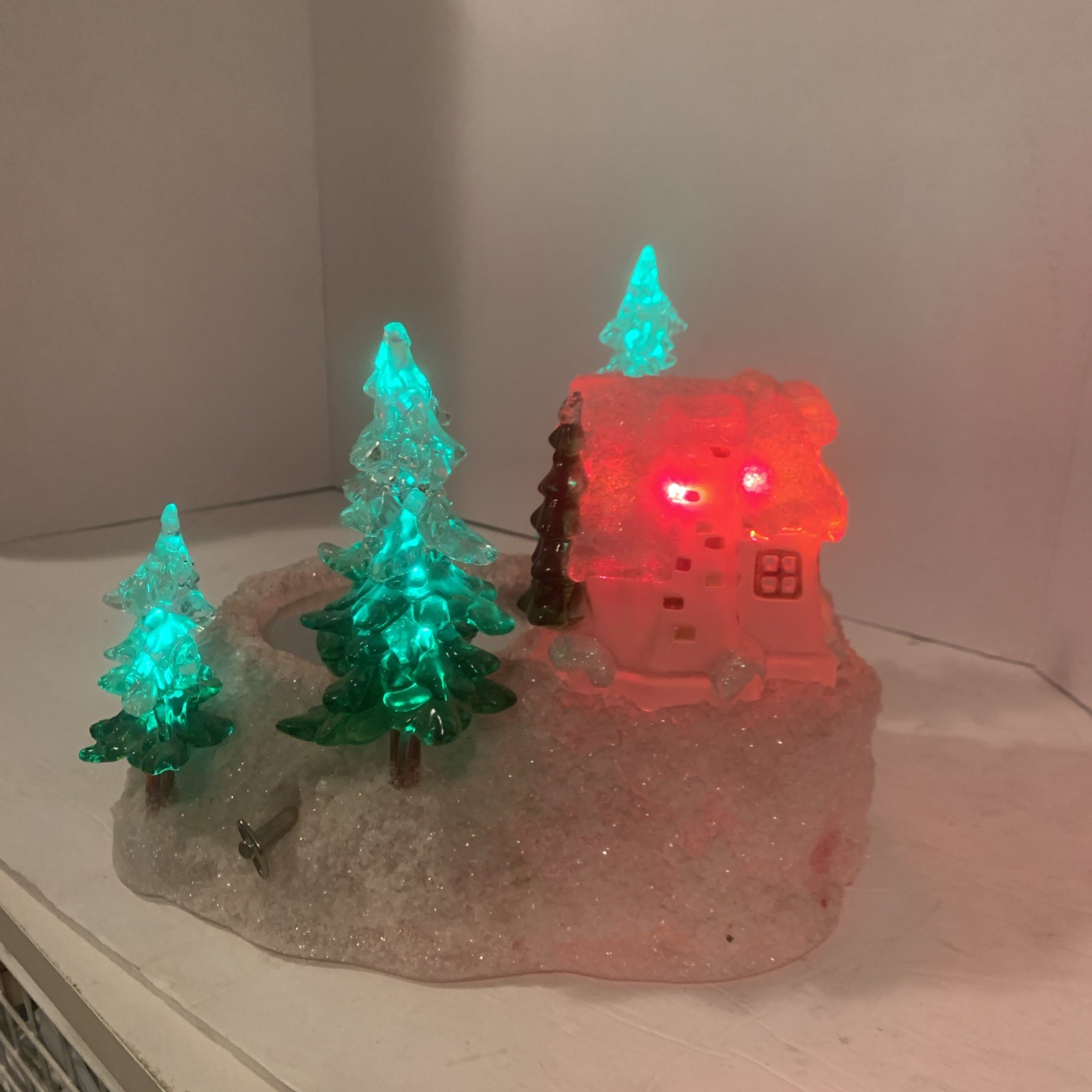 Heritage Mint “Holiday Lights” Music Box Winter Scene Light Changing Vintage