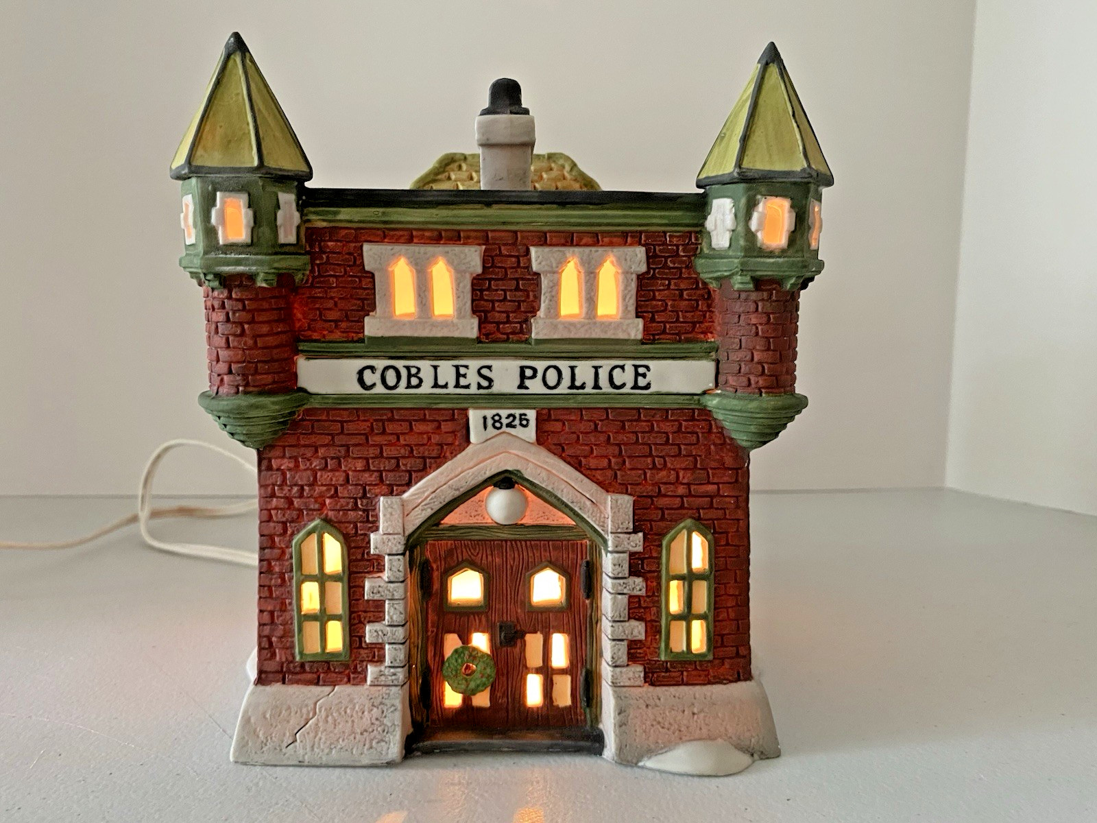 Dept 56 Dicken’s Village Cobles Police Station 5583 1989 Retired