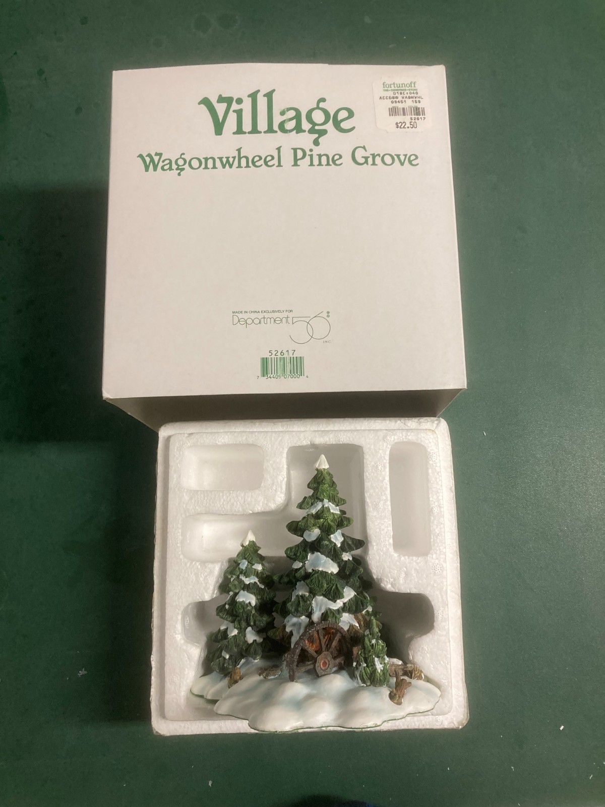 WAGONWHEEL PINE GROVE- VILLAGE – DEPT 56 (with box)