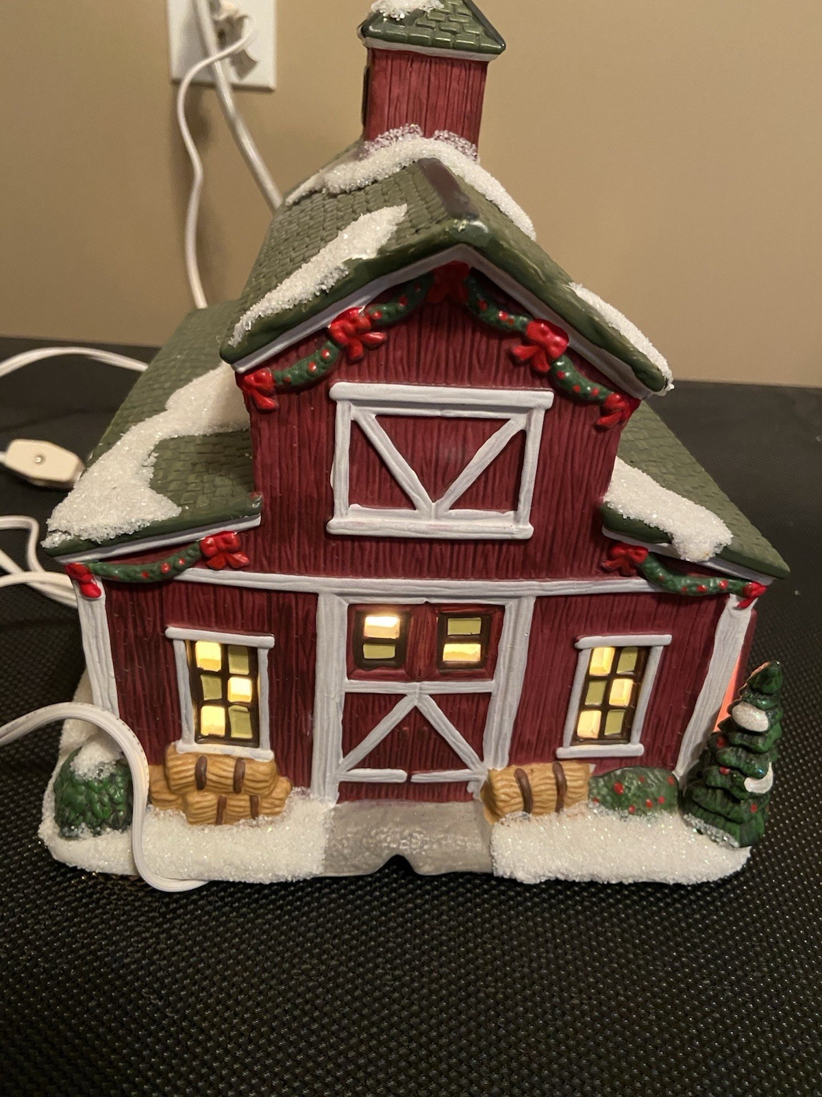 St. Nicholas Square Christmas Village Illuminated Country Stable 2009 Retired
