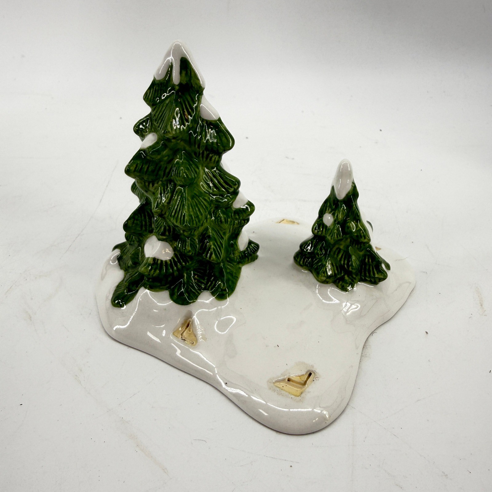 Dept 56 Uptown Ford Licensed Covered Trees Figurine Green White Ceramic Decor