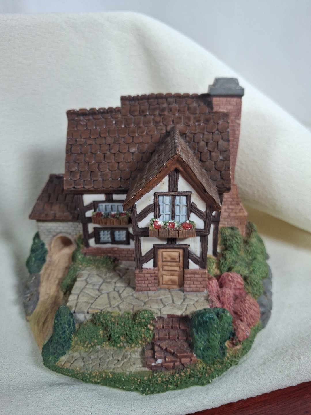 Lot Of 4 Olde England’s Classic COTTAGE Somerset Canterbury Inn, Yorkshire Tudor