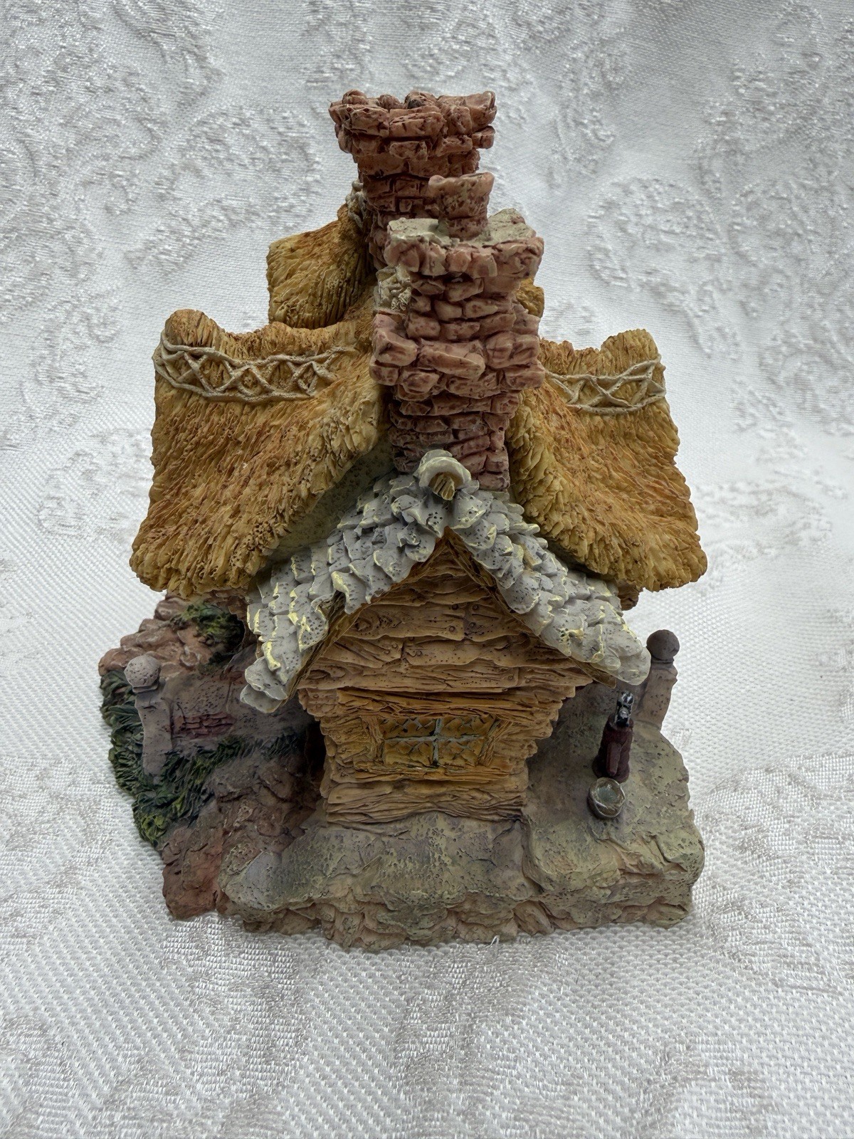 Boyds Bearly-Built Villages Bailey’s Cozy Cottage House & Figures