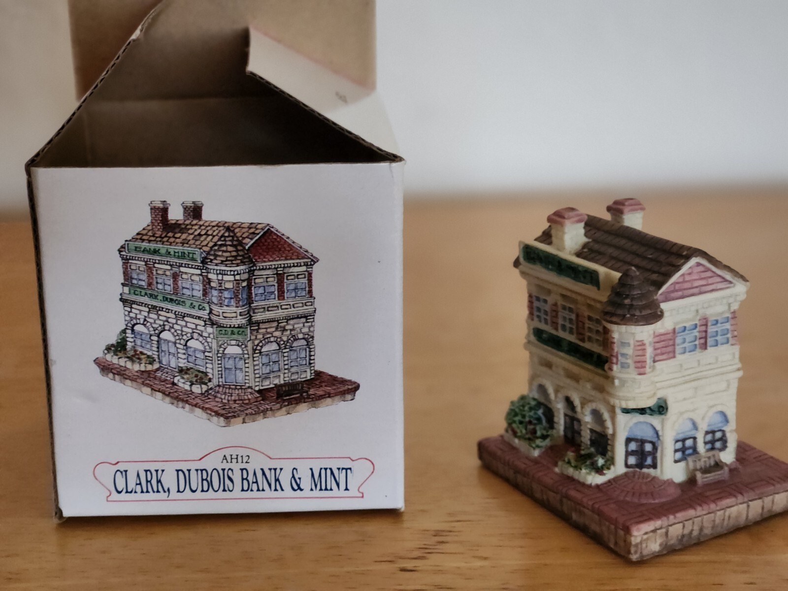 Christmas Village Americana Collection Miniature 1991, 1992 Lot Of 7