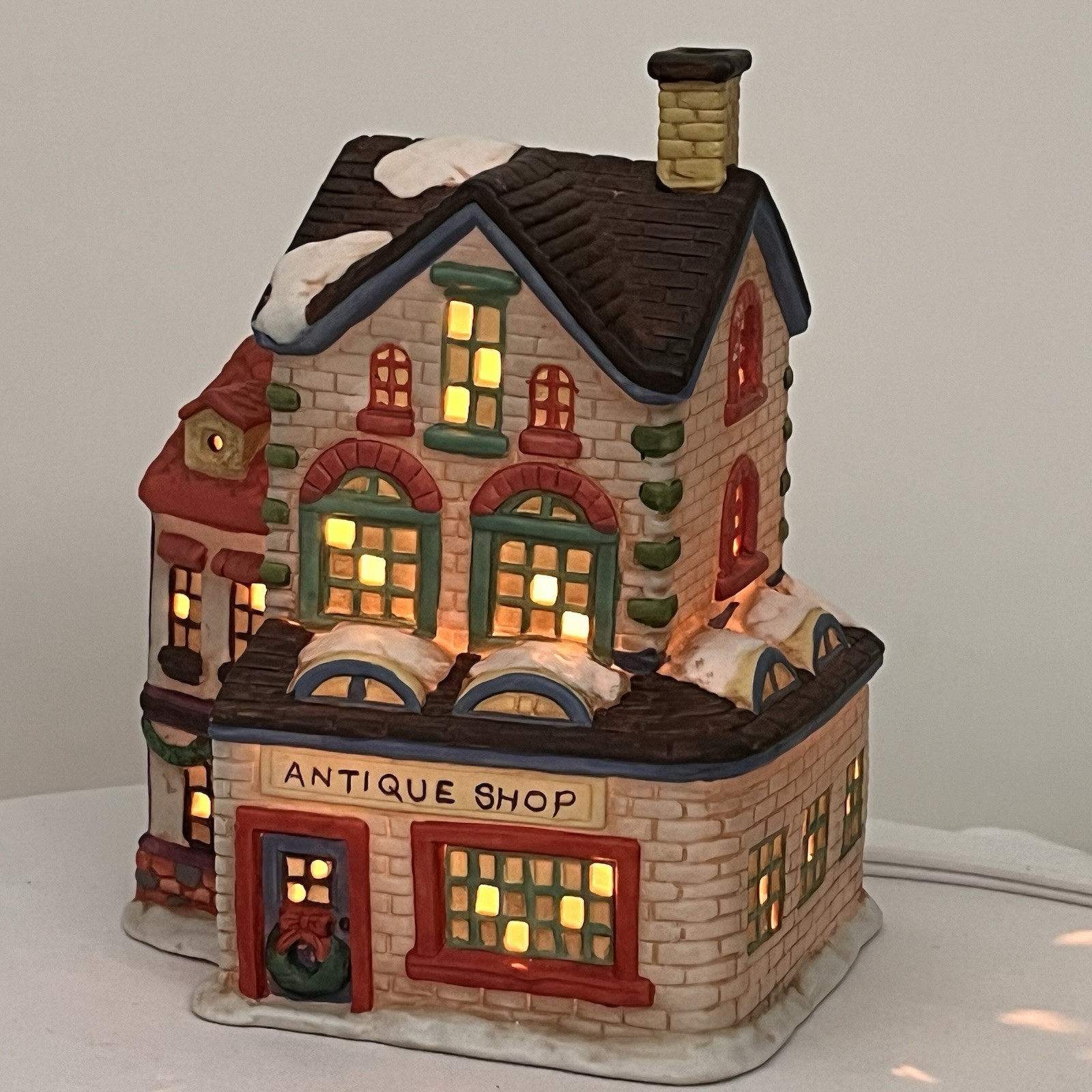 Vintage Christmas Village Lighted House “Antique Shop” With New Light Cord