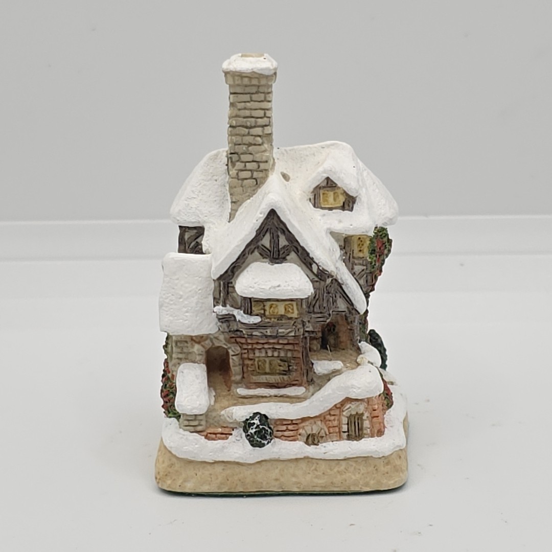David Winter Cottages Christmas Special 1996 Tiny Tim House Ornament