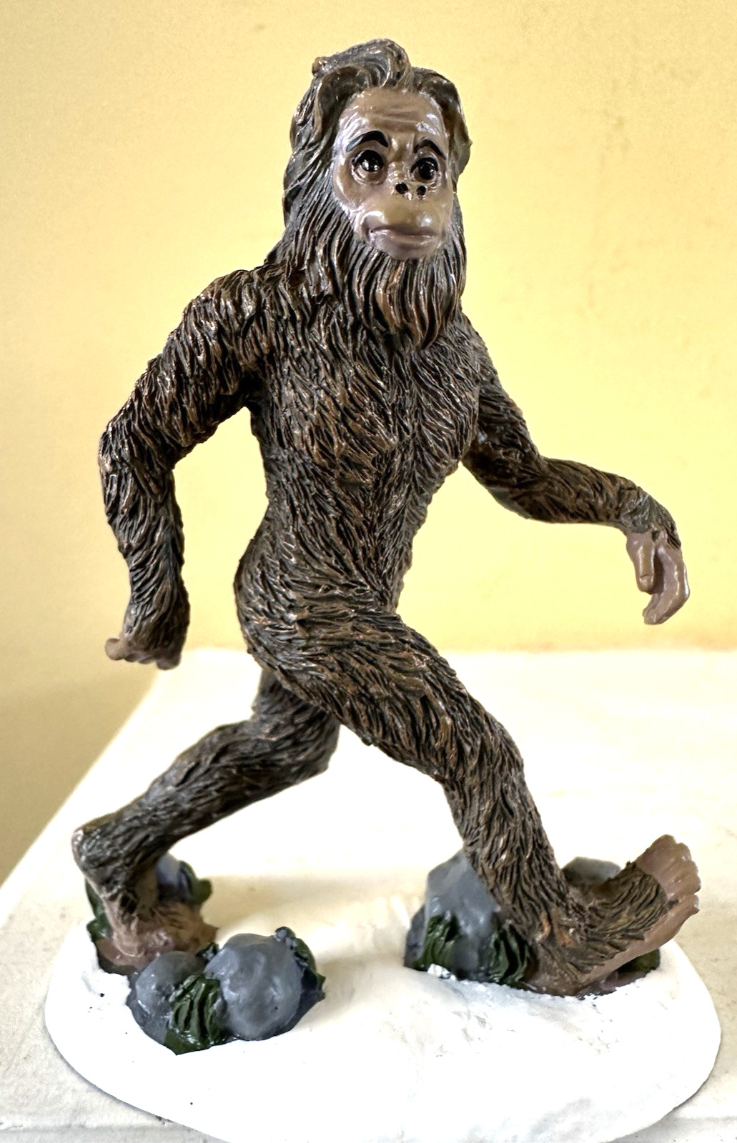 Dept 56 Village SASQUATCH “Big Foot” Village Accessory 4054209 New In Box 3.75″