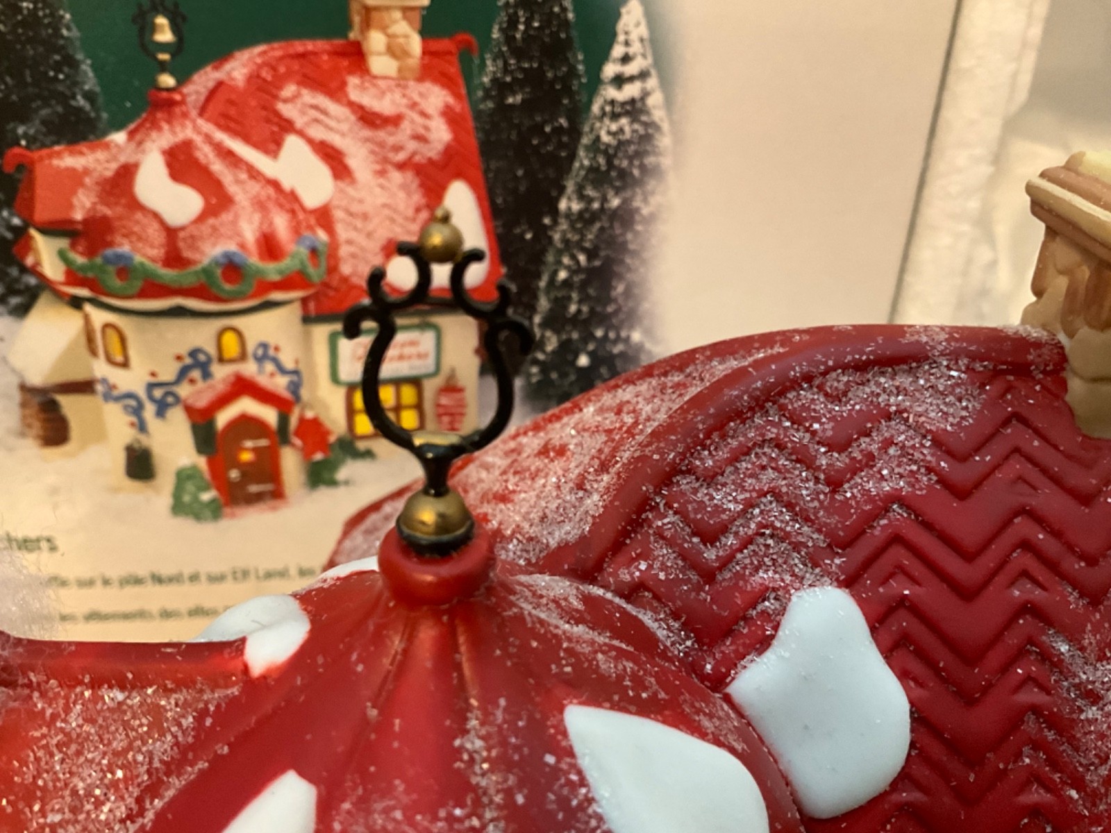 Department 56 North Pole Series Custom Stitchers Christmas Village #56400 VGC