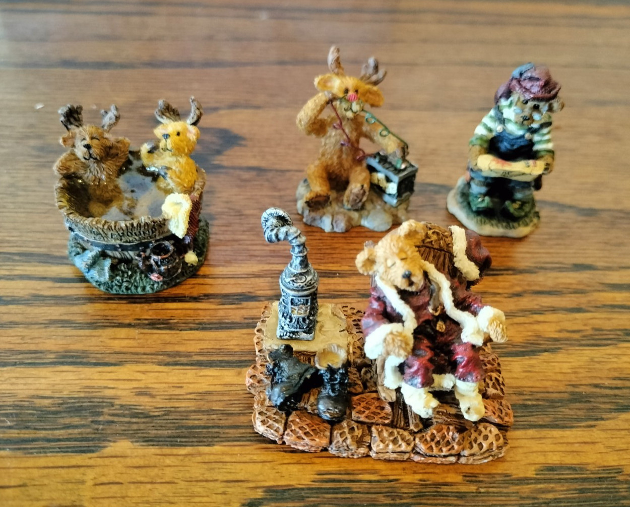 Vtg Boyds Bearly Built Villages Kringle’s Retreat Exclusive Edition With Figures
