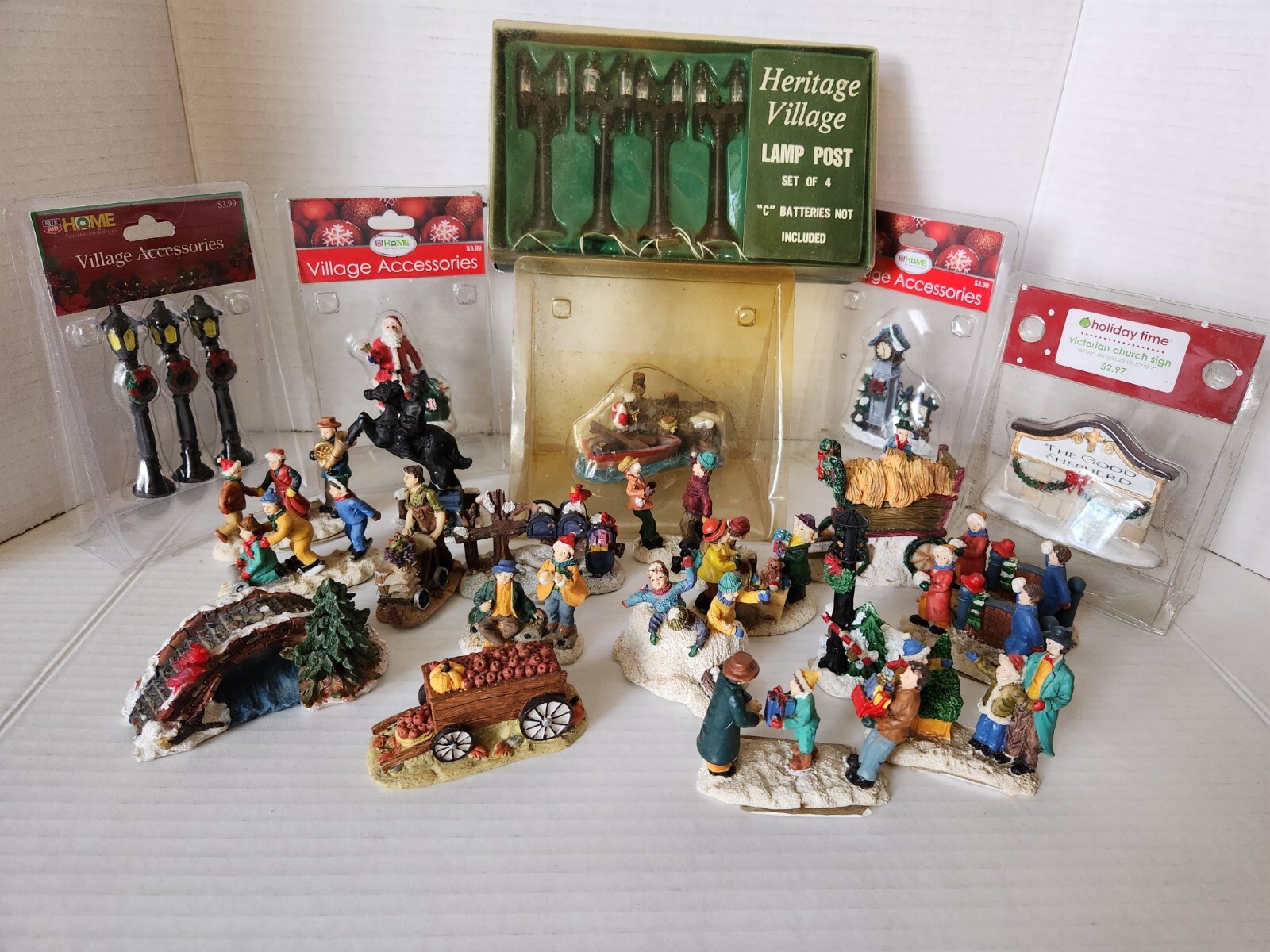 26 New/Used Lot Vintage Christmas Miniature Village Town Accessories Boat Light