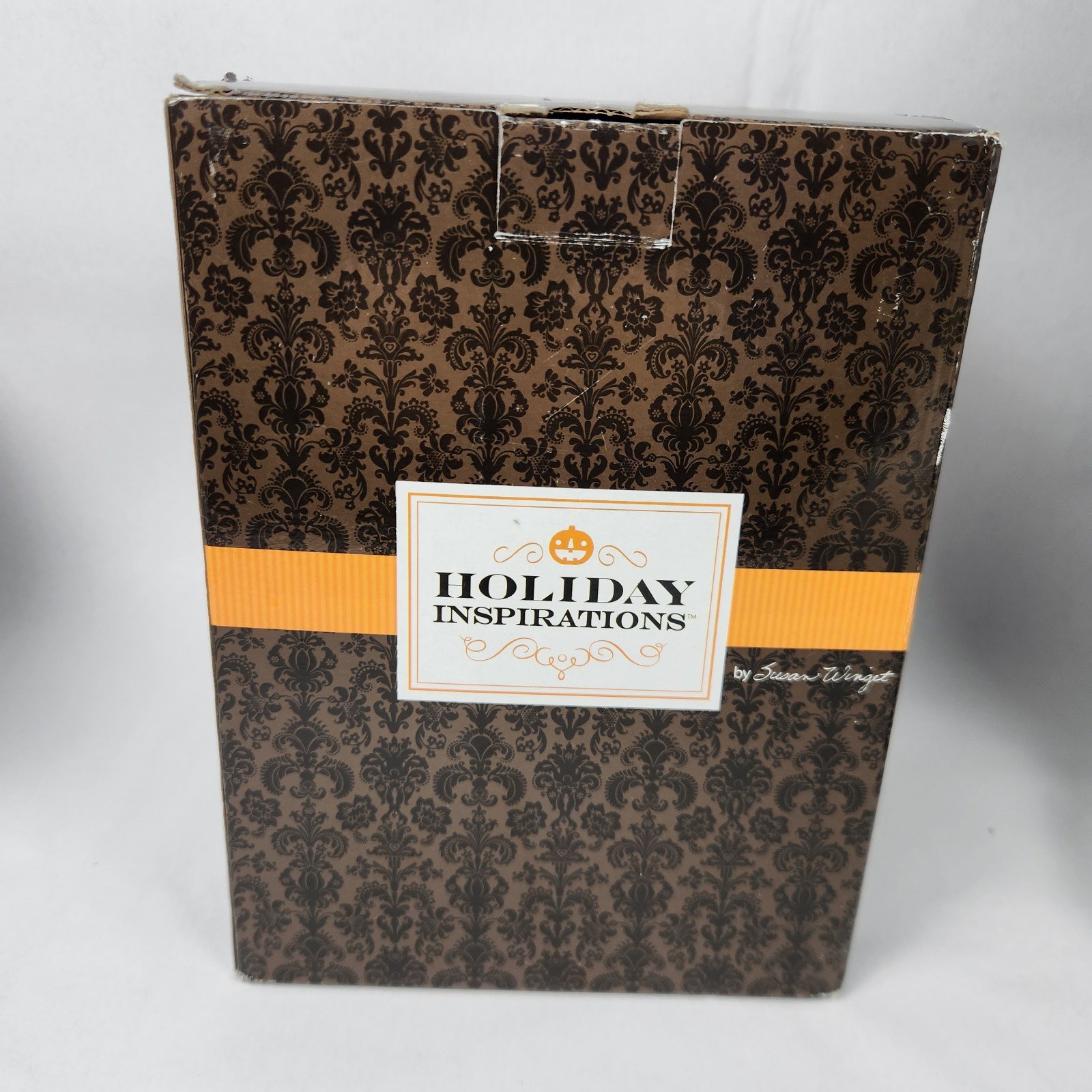 Holiday Inspirations Howie Berry Funeral Home Susan Winget 2013 W/Light *READ*