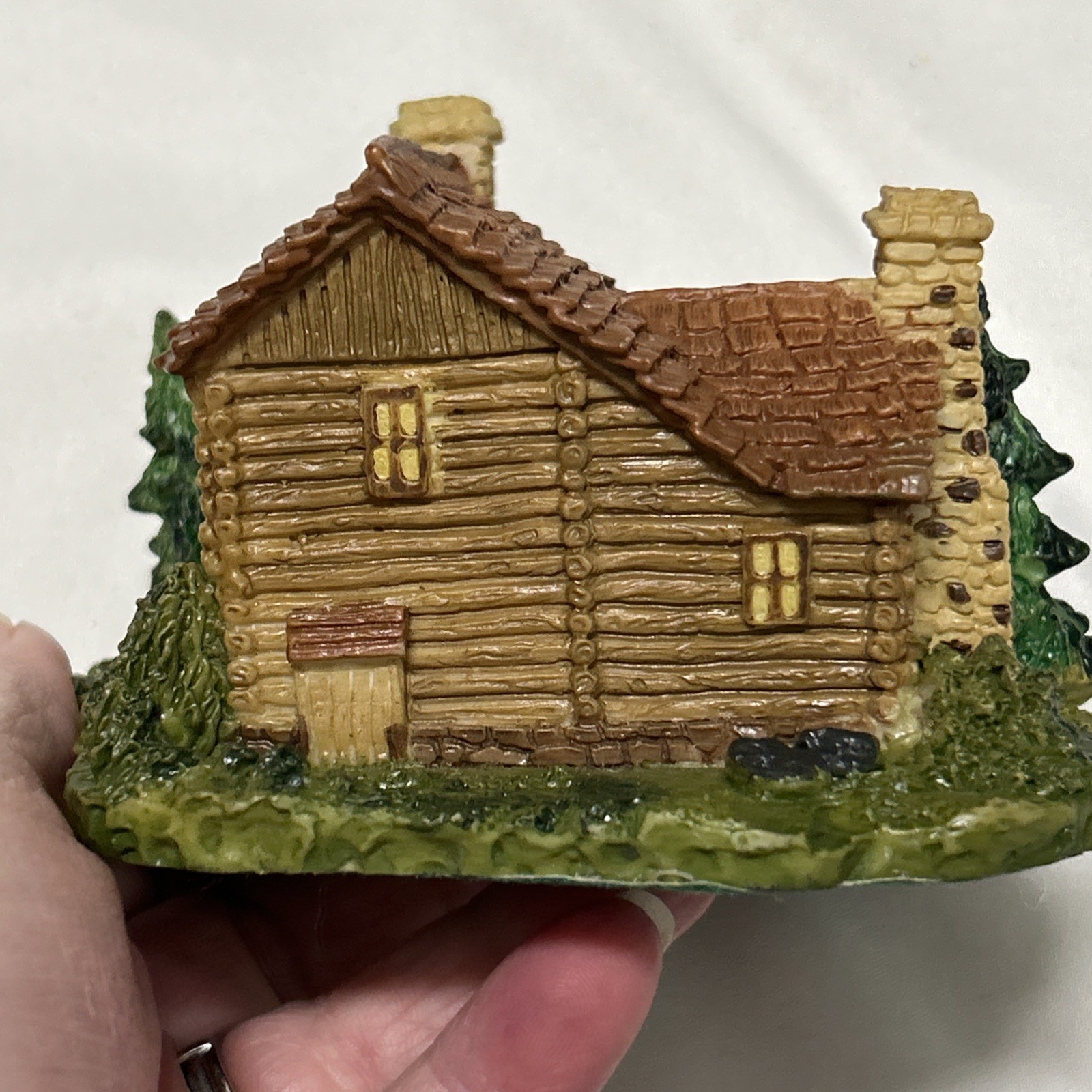 Department 56 New England Village Miniature Log Cabin 5937‑4 • 1987 • Taiwan
