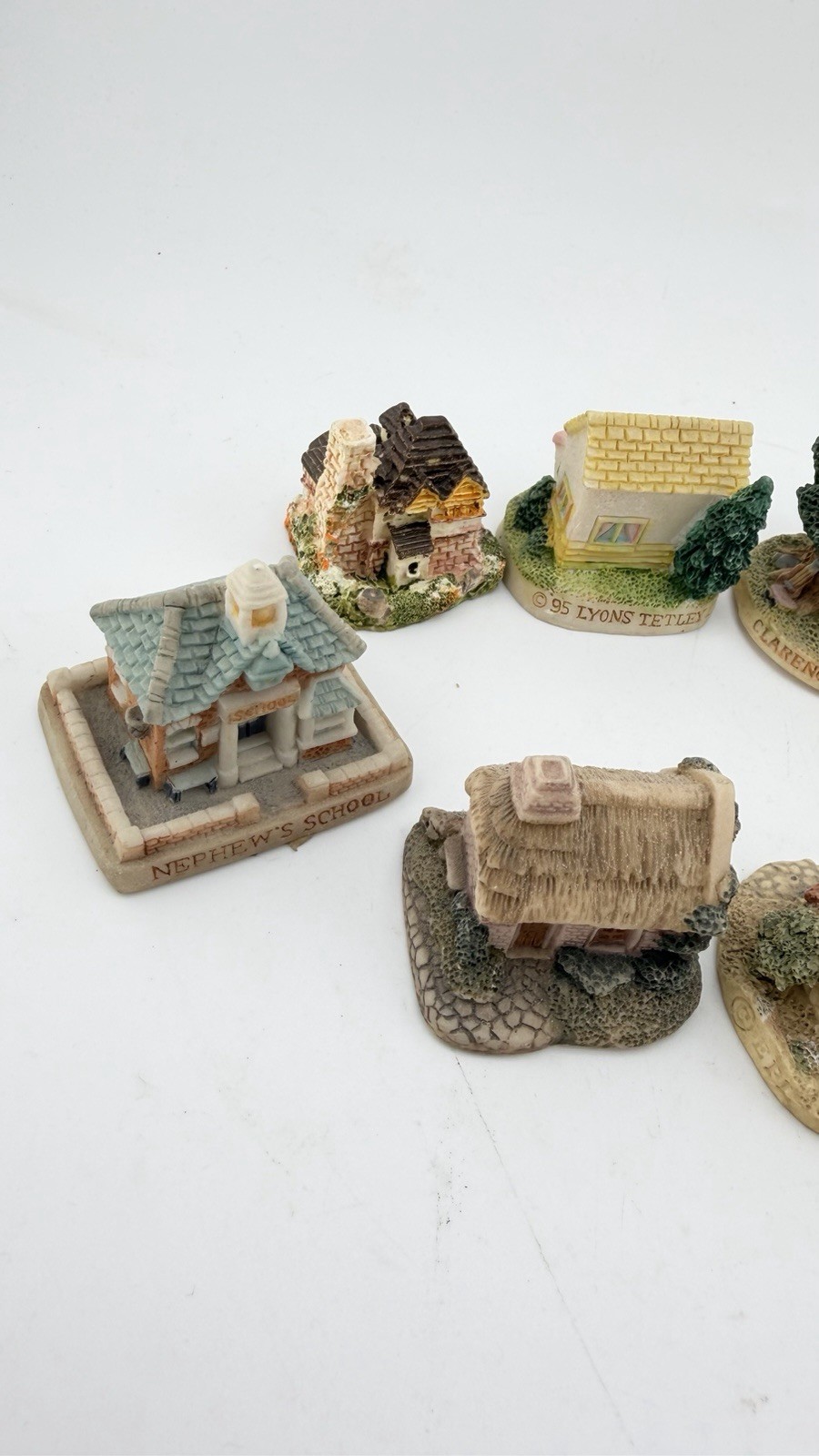 Lot of 8 Miniature Cottage House Figurines David Winter & Other Village Homes