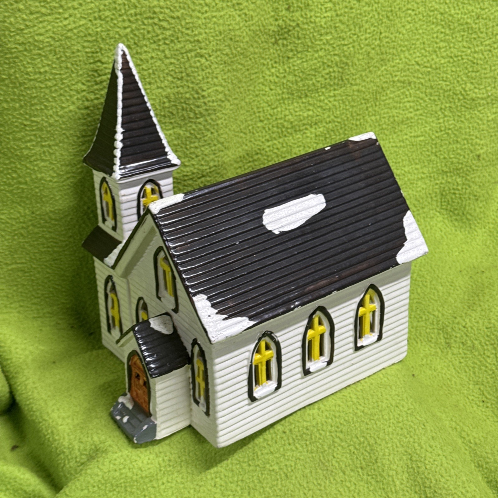 Dept 56 Snow Village Church of the Open Door 1986 Taiwan Lighted Building