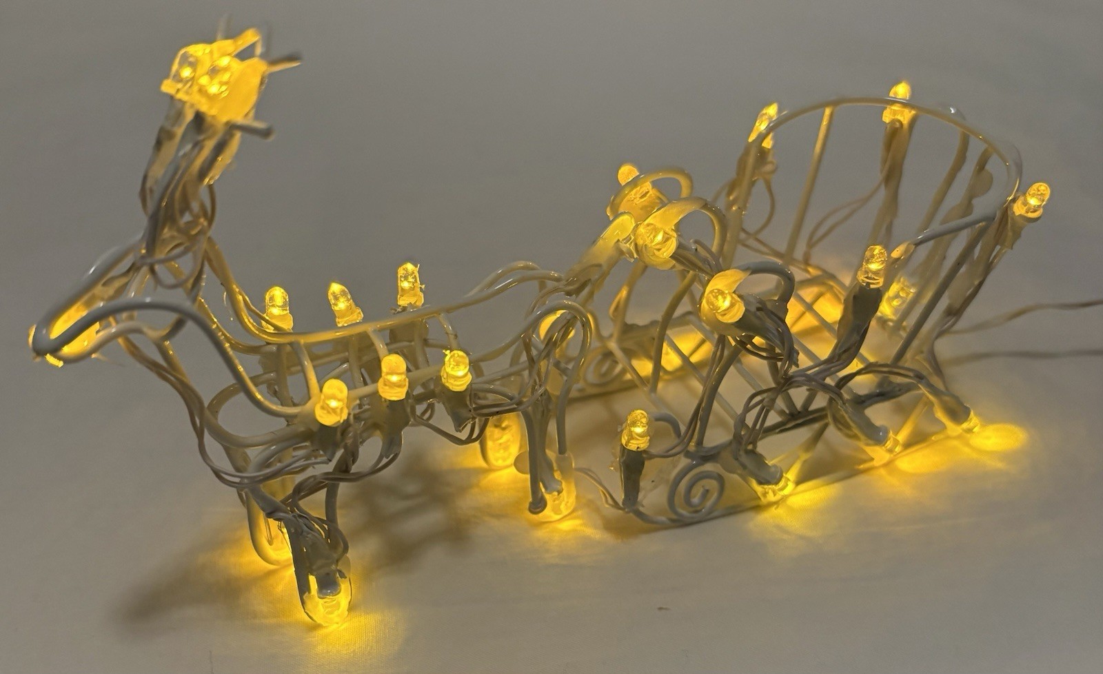 Lemax Battery Operated Lighted Reindeer And Sleigh 5.5″ x 3.5″
