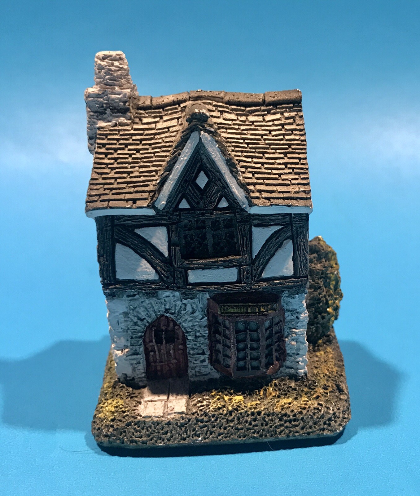￼Lilliput Lane RARE Version 1 Tuck Shop Miniature Cottage Unboxed VG+