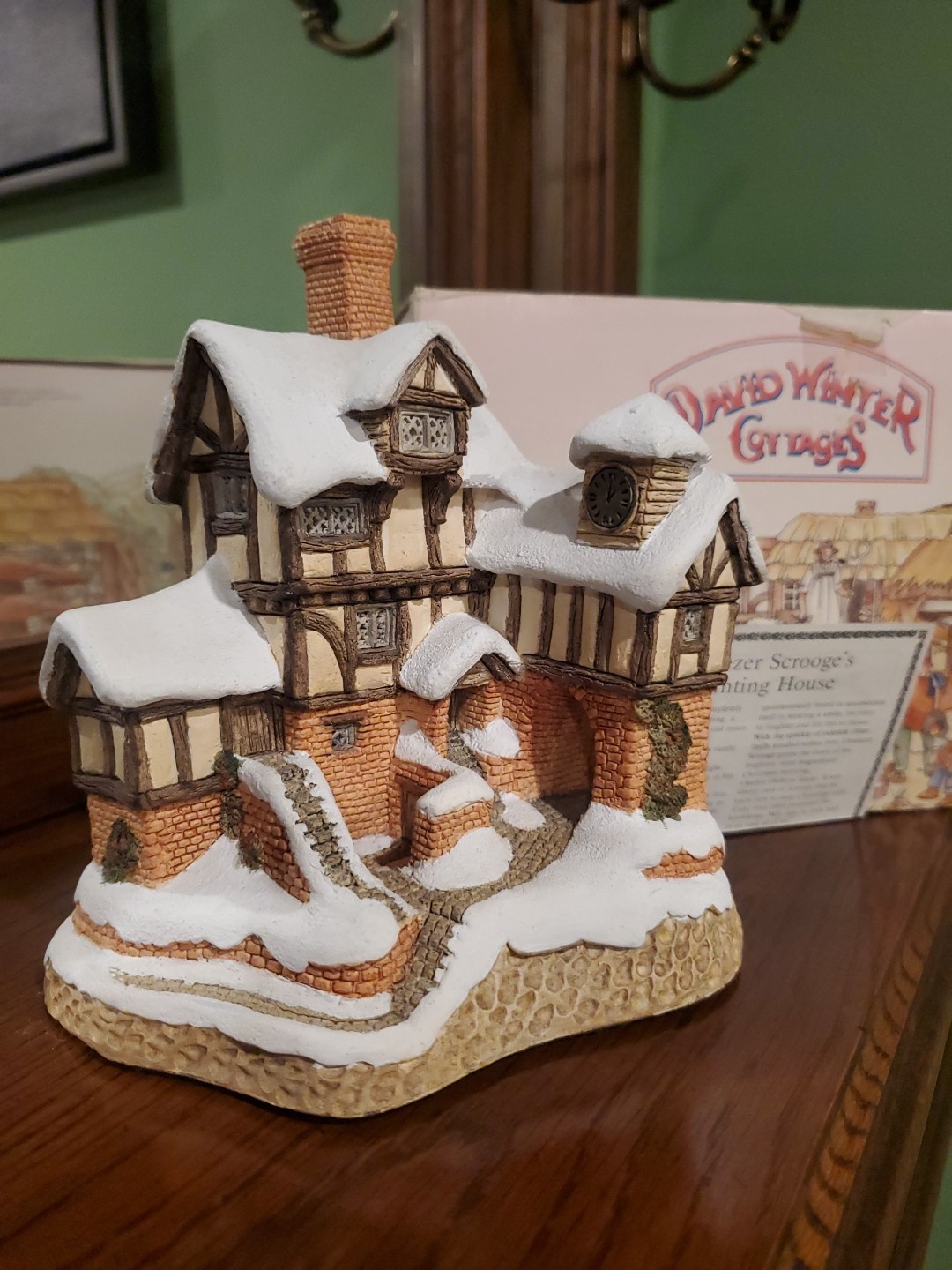 1987 David Winter Ebenezer Scrooge’s Counting House Signed