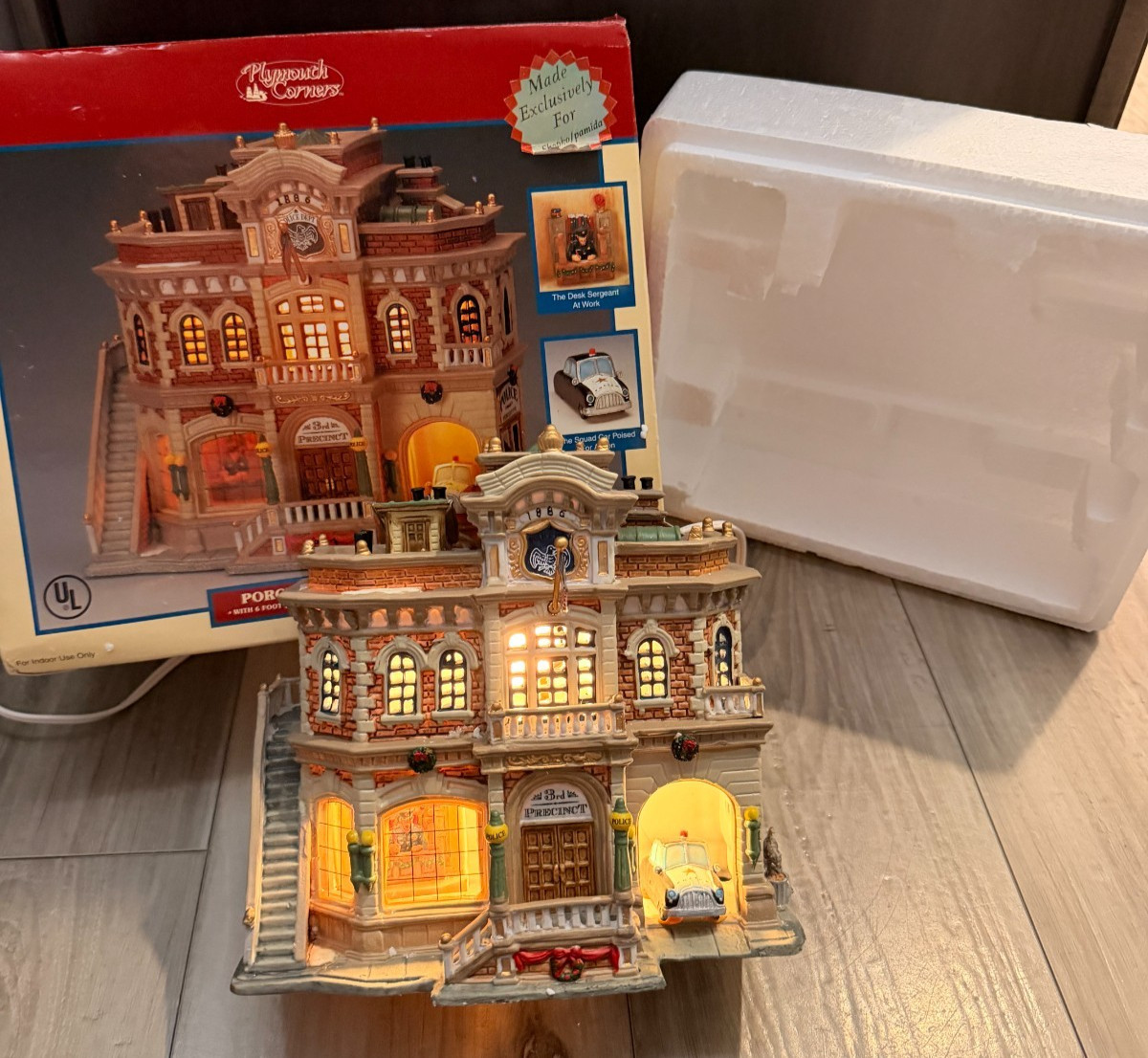 LEMAX Christmas Village Plymouth Corners 3rd Precinct Police Station House 25759