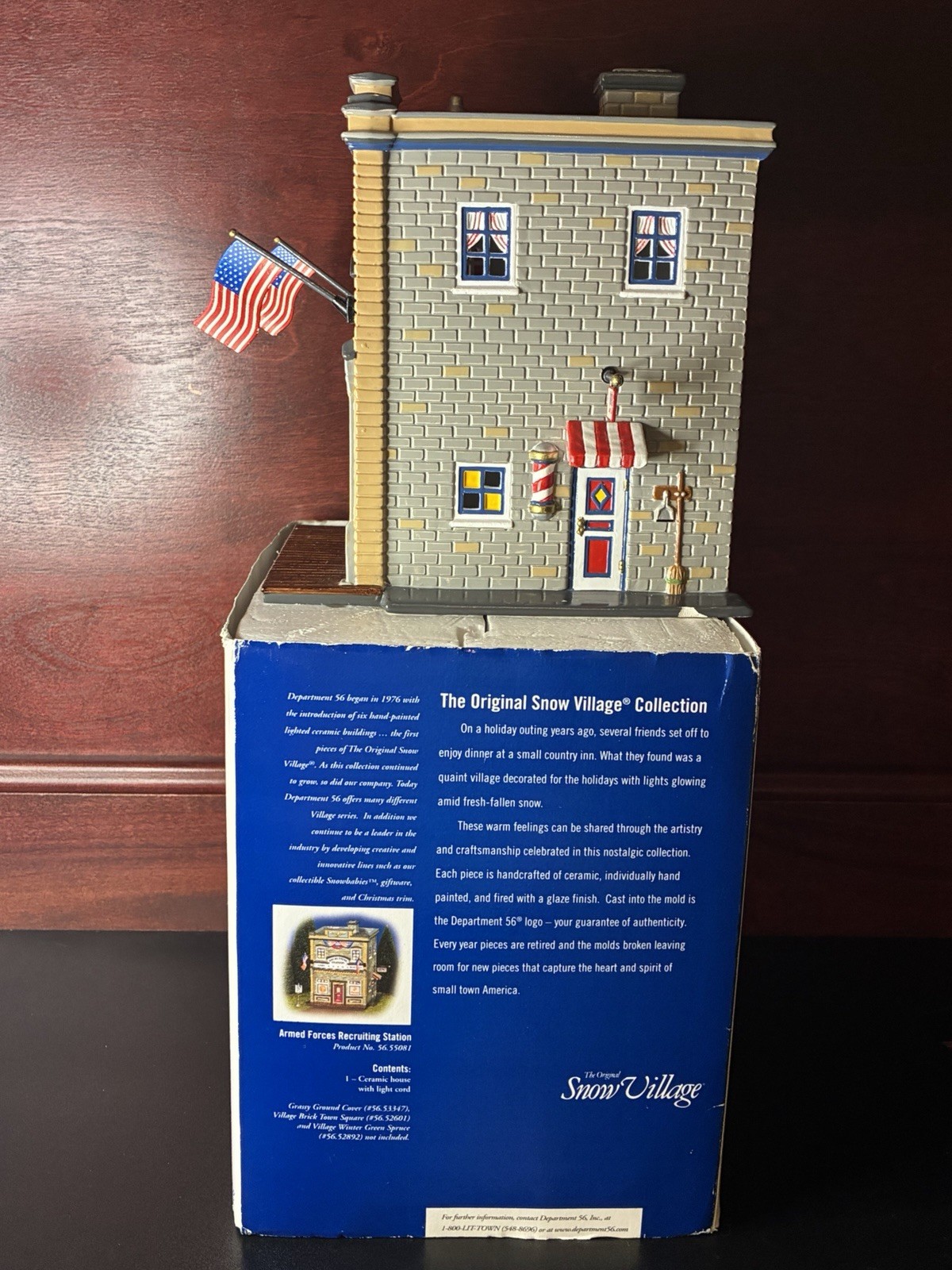 Department 56 Snow Village Armed Forces Recruiting Station *No Haircut Lamppost*