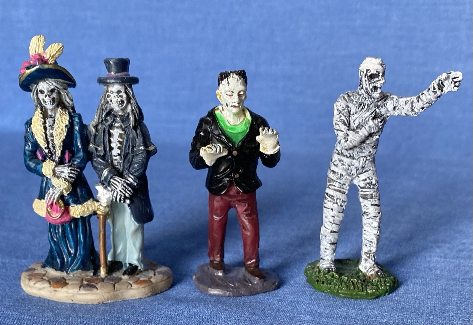 Lemax Spooky Town Figures-52101 Very Old Couple,02389Zombie,72362 Mummy