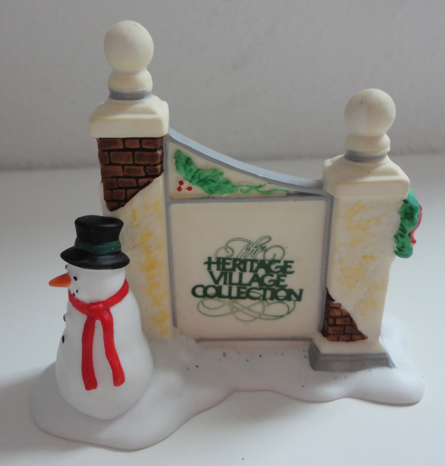Dept 56 Heritage Village Accessory Snowman Village Sign