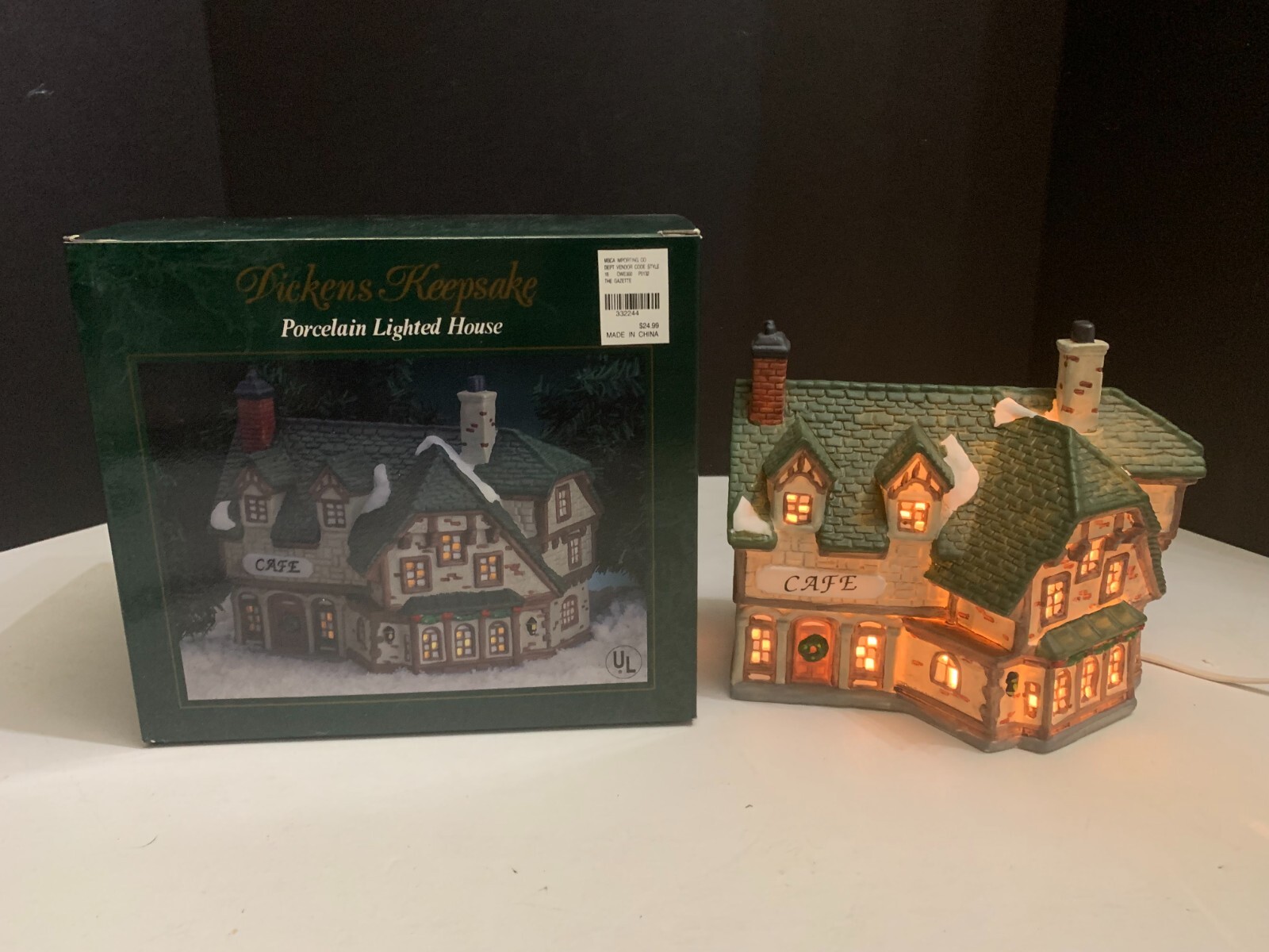 1995 Dickens Keepsake Lighted Porcelain Cafe with Box