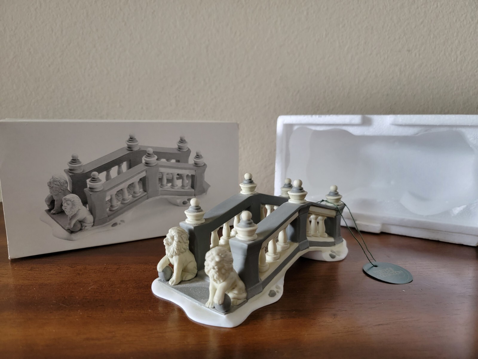 VTG Dept 56 Lionhead Bridge Heritage Village Collection #5864-5. In Box.