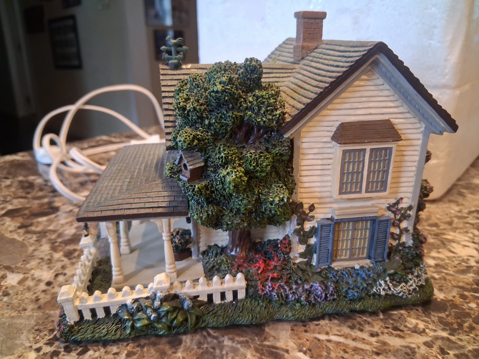 Thomas Kinkade Hawthorne Village Home Is Where The House Is ( ONLY ONE ON EBAY)