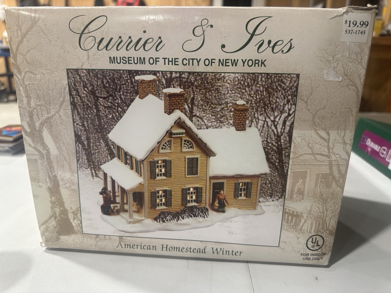 2000 museum of the city of New York currier Ives American Homestead Christmas