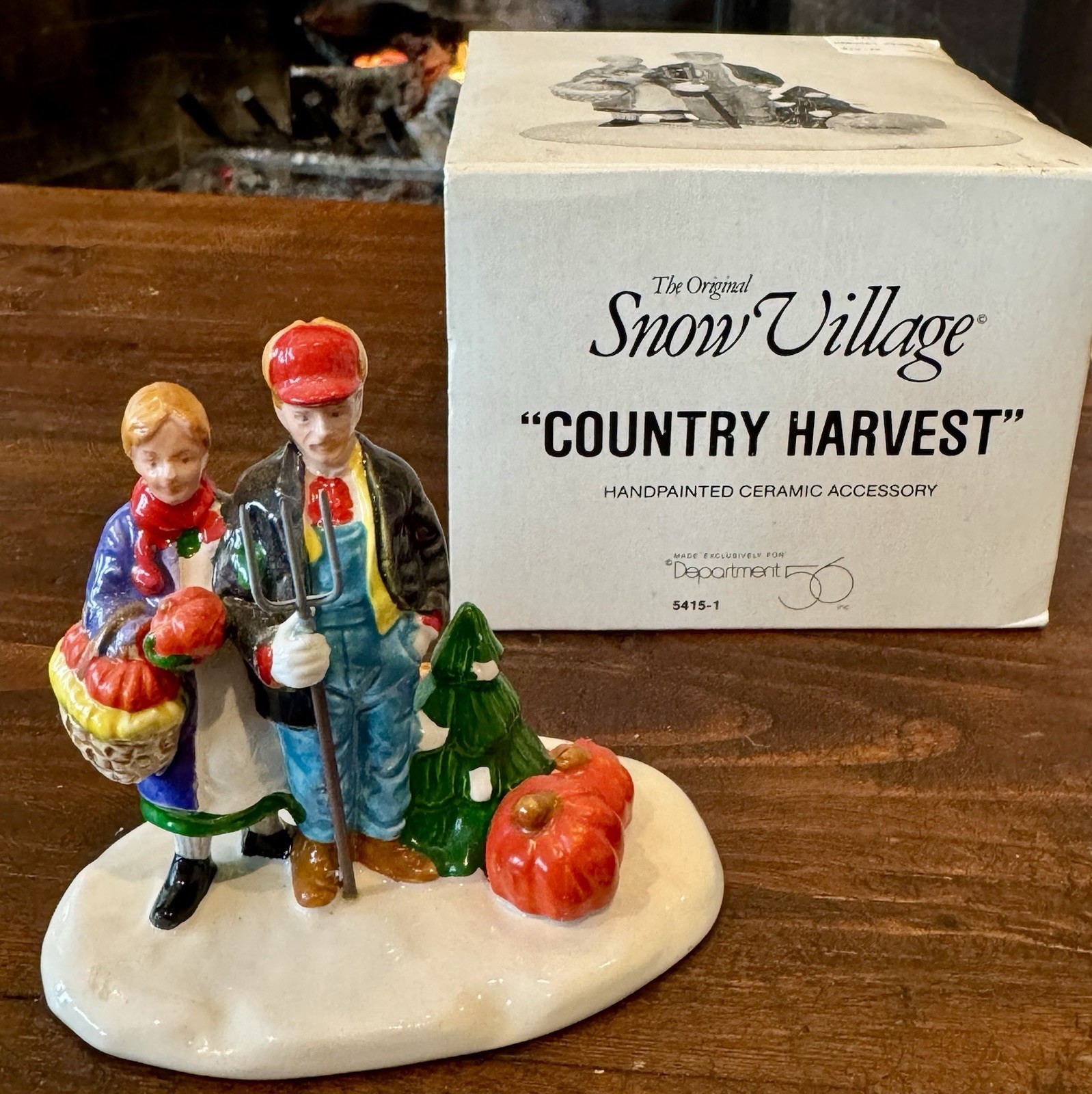 Dept 56 The Original Snow Village Country Harvest Accessory # 54151 Farm