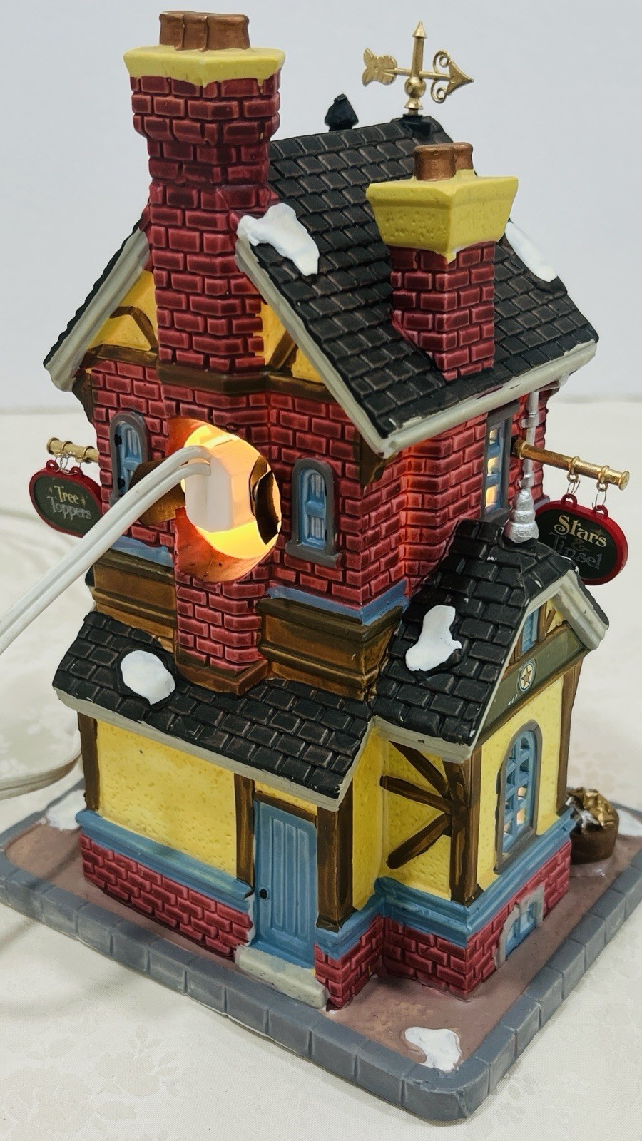 Lemax “ Silver & Gold Shop” Porcelain Lighted Building 45699 Retired 2014 NEW !