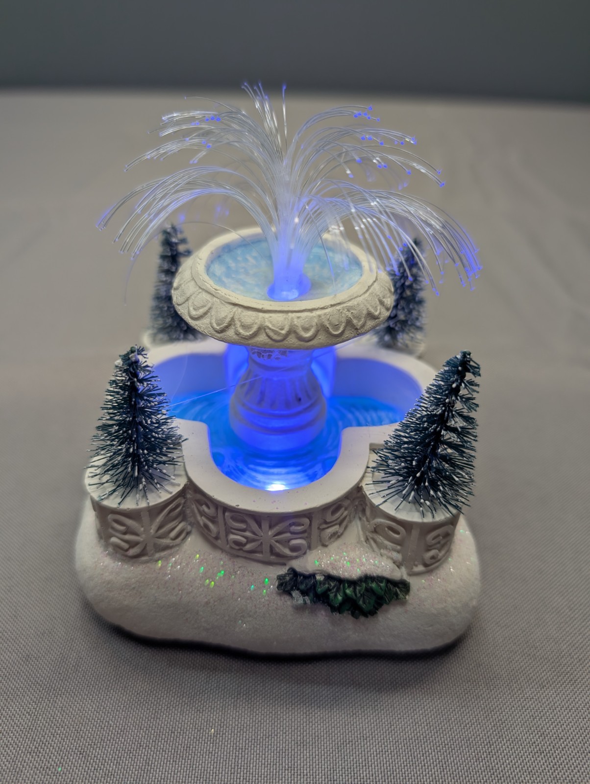FG Square LED Light Up Fountain for Christmas Village New in Box