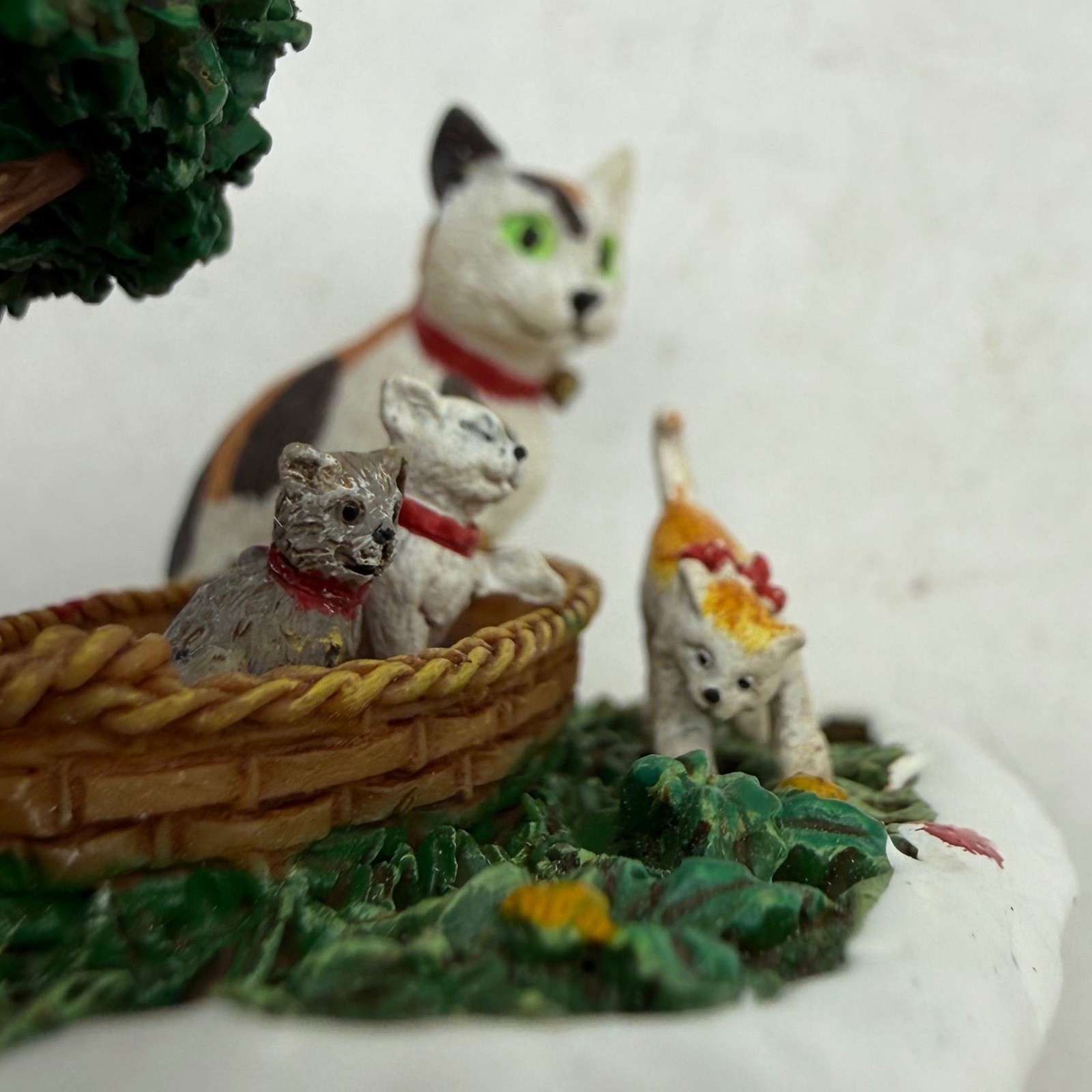 Department 56 Village Accessories Dog Puppies Cat Kittens Set of 2 north pole