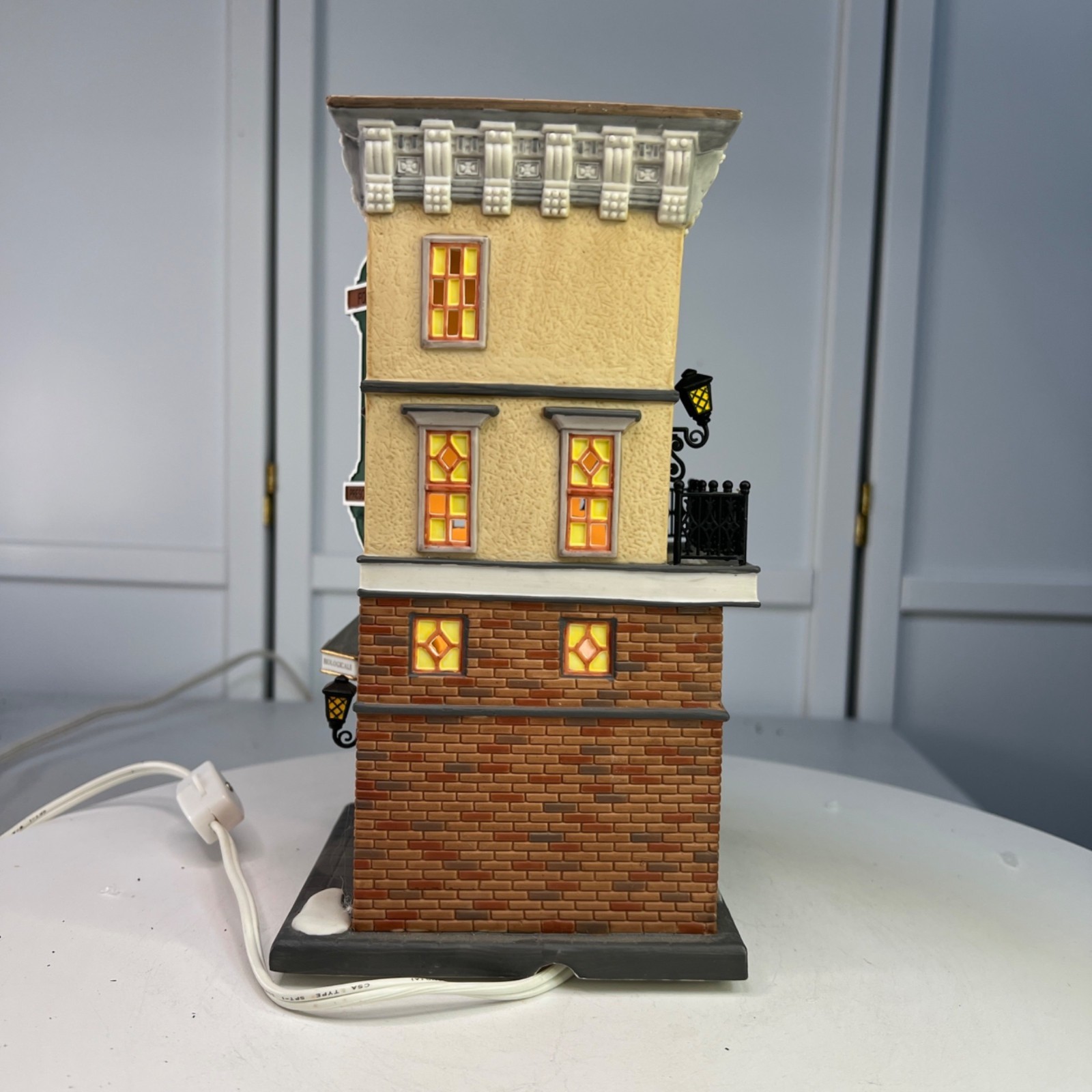Dept 56 Foster Pharmacy Christmas in the City Lighted Building – 2000 (NO Box)