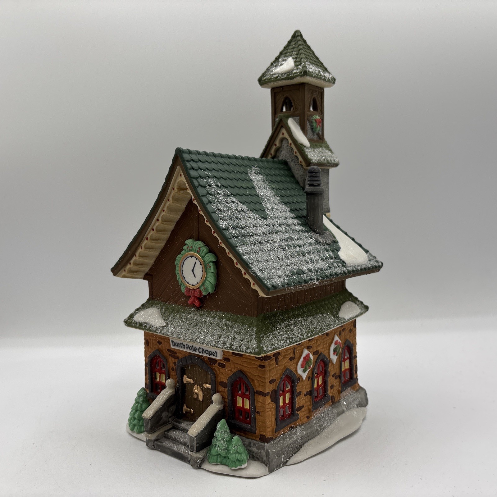 Department 56 1993 Vintage HVC North Pole Series North Pole Chapel 5626-0 Retire