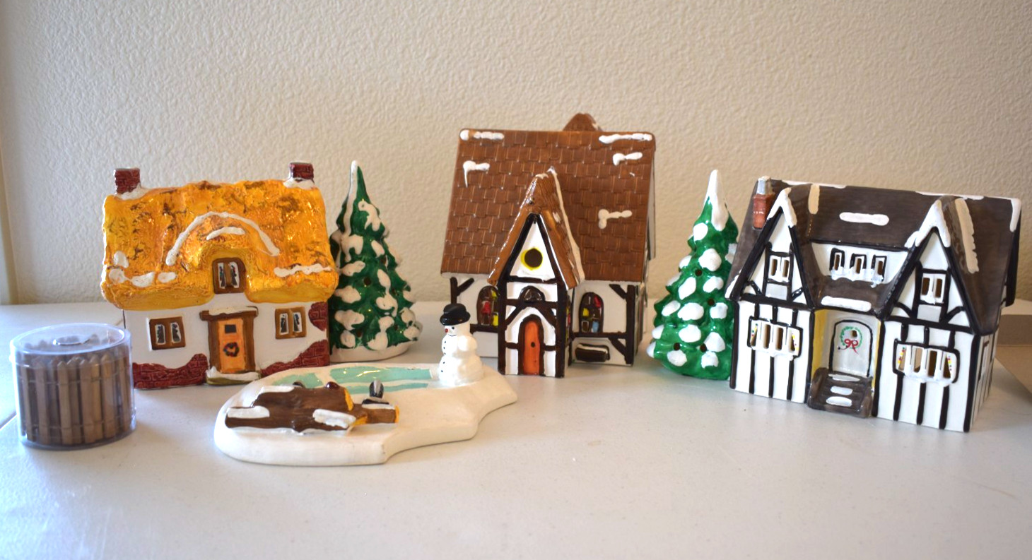 Dept. 56 Snow Village Collection. Excellent Condition no chips or cracks.