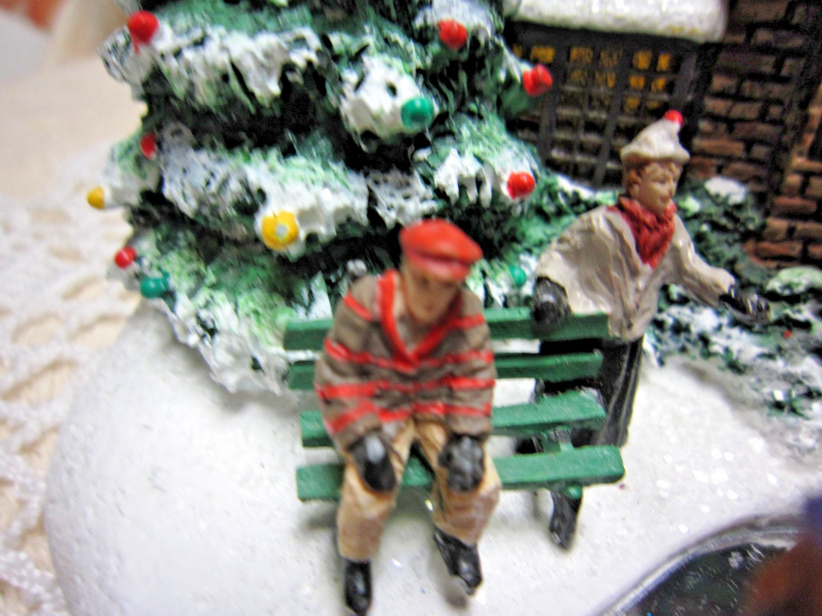 Vintage 2004 Thomas Kinkade Teleflora Christmas Lighted Cottage, Skaters’ Pond