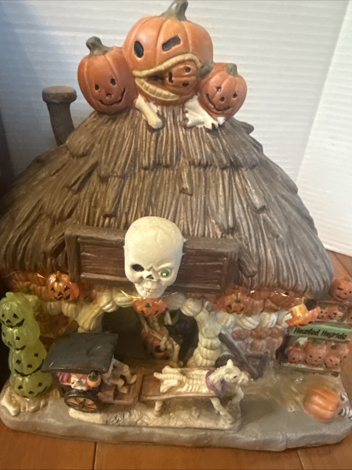 FG Square LED Pumpkin Villa Halloween Village Building Hand Painted Lighted