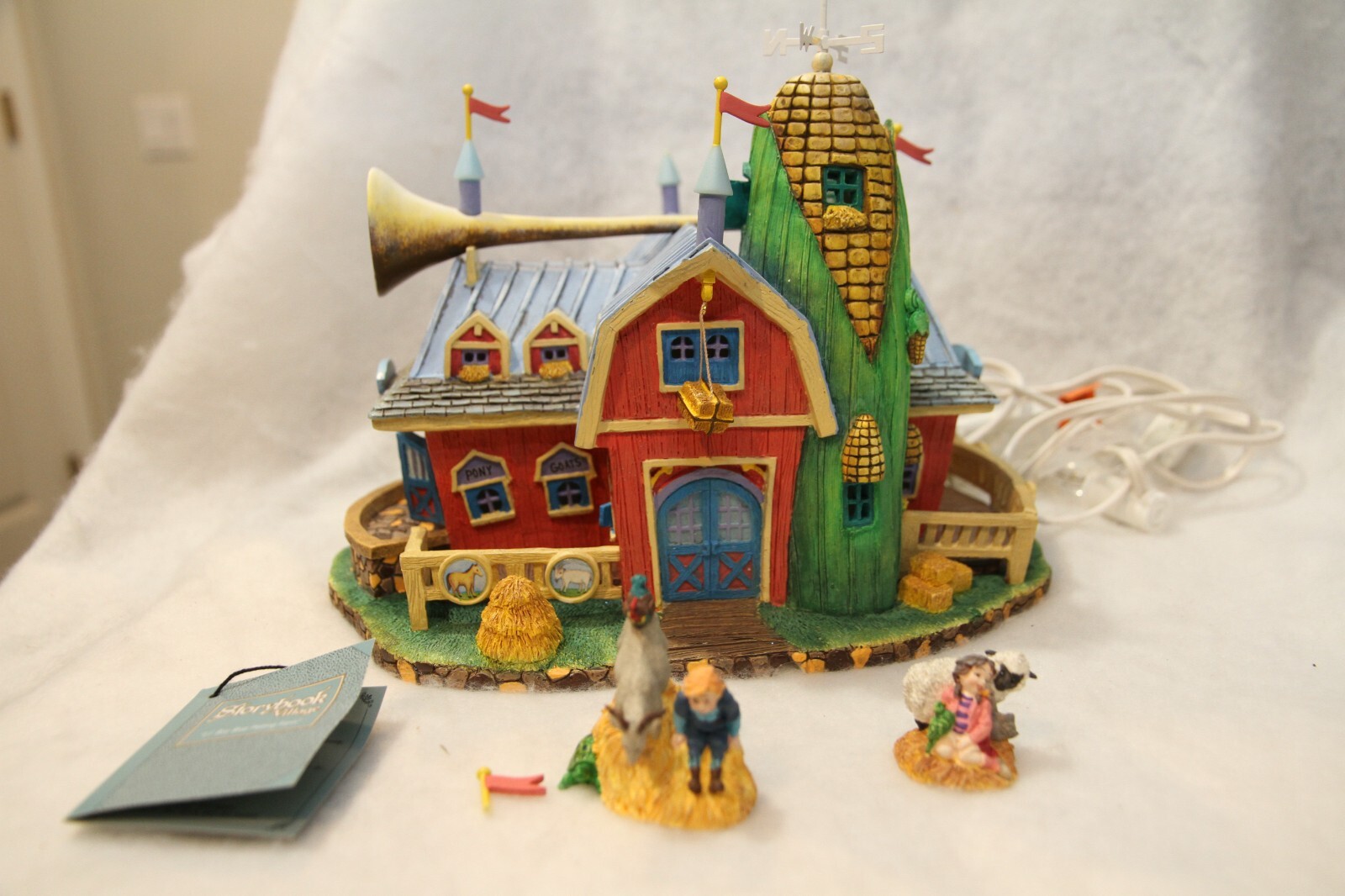 Dept 56 Storybook Village LITTLE BOY BLUE PETTING FARM – With figures & light