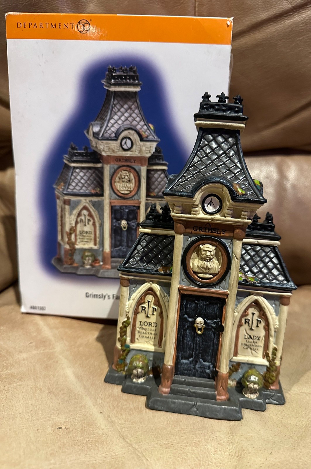 Dept 56 Halloween 2006 Grimsly’s Family Crypt #807302 Original Box *See Details*
