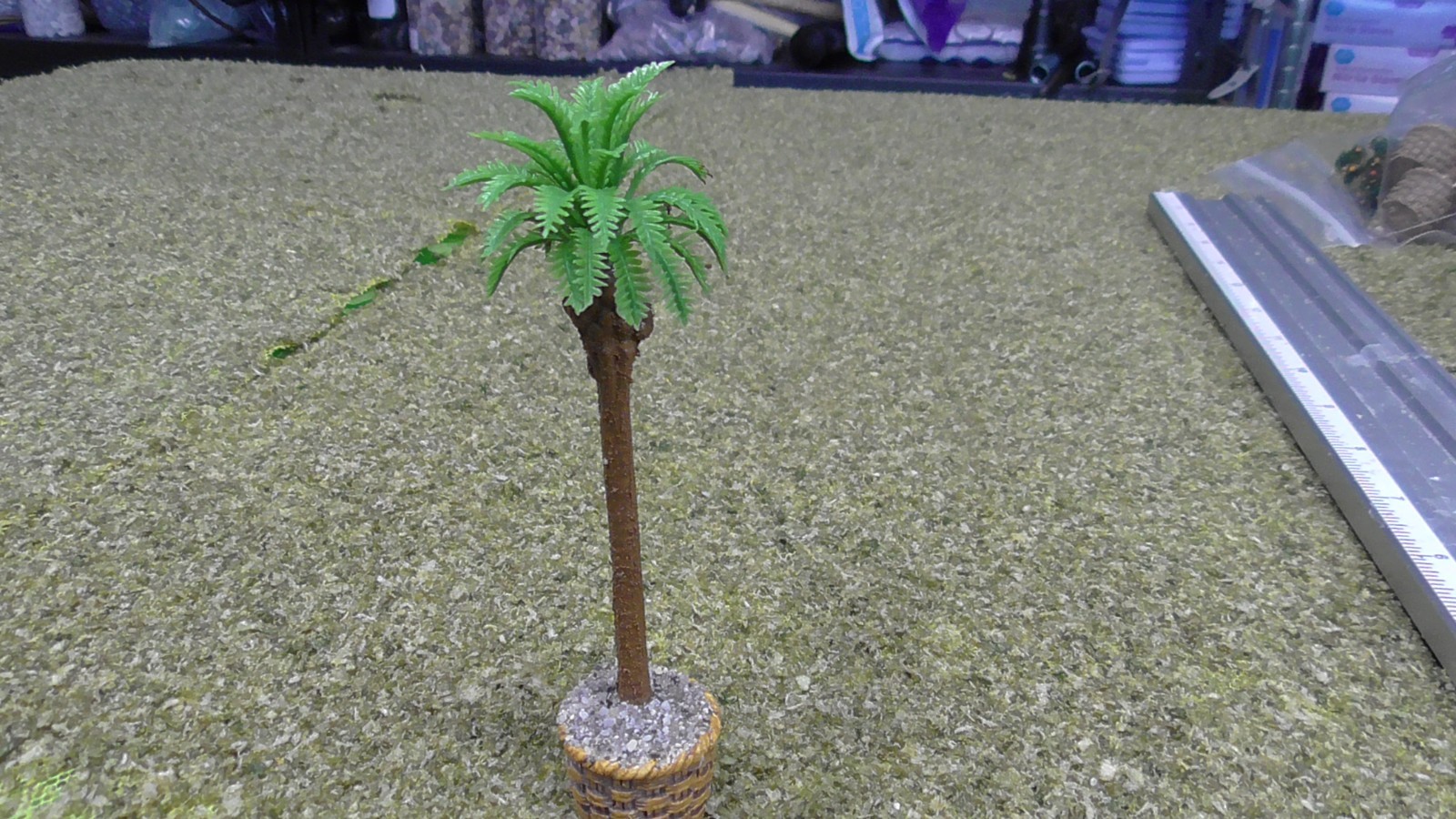 4.5″ Palm Tree in Ceramic Planter Dollhouse Fairy Garden Village Display #140