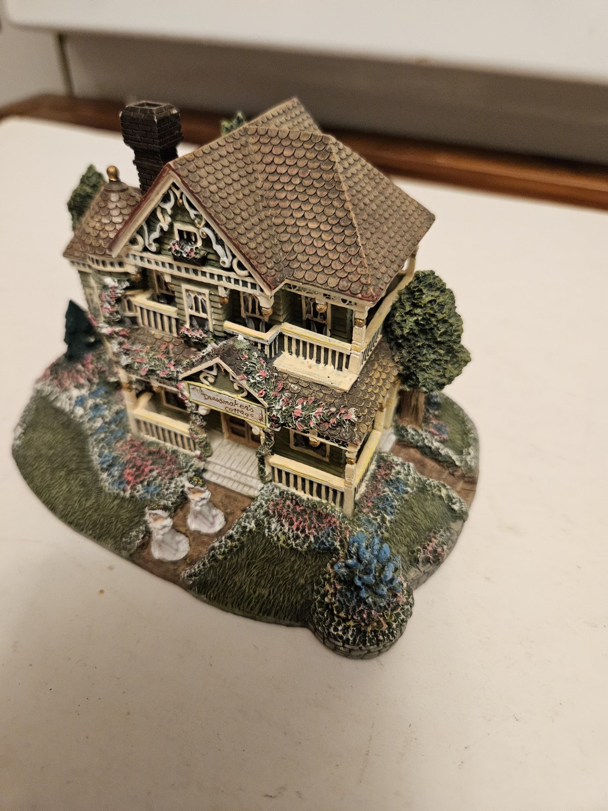 Victorian House Miniature The Hawthorne Village The Dressmaker’s Cottage