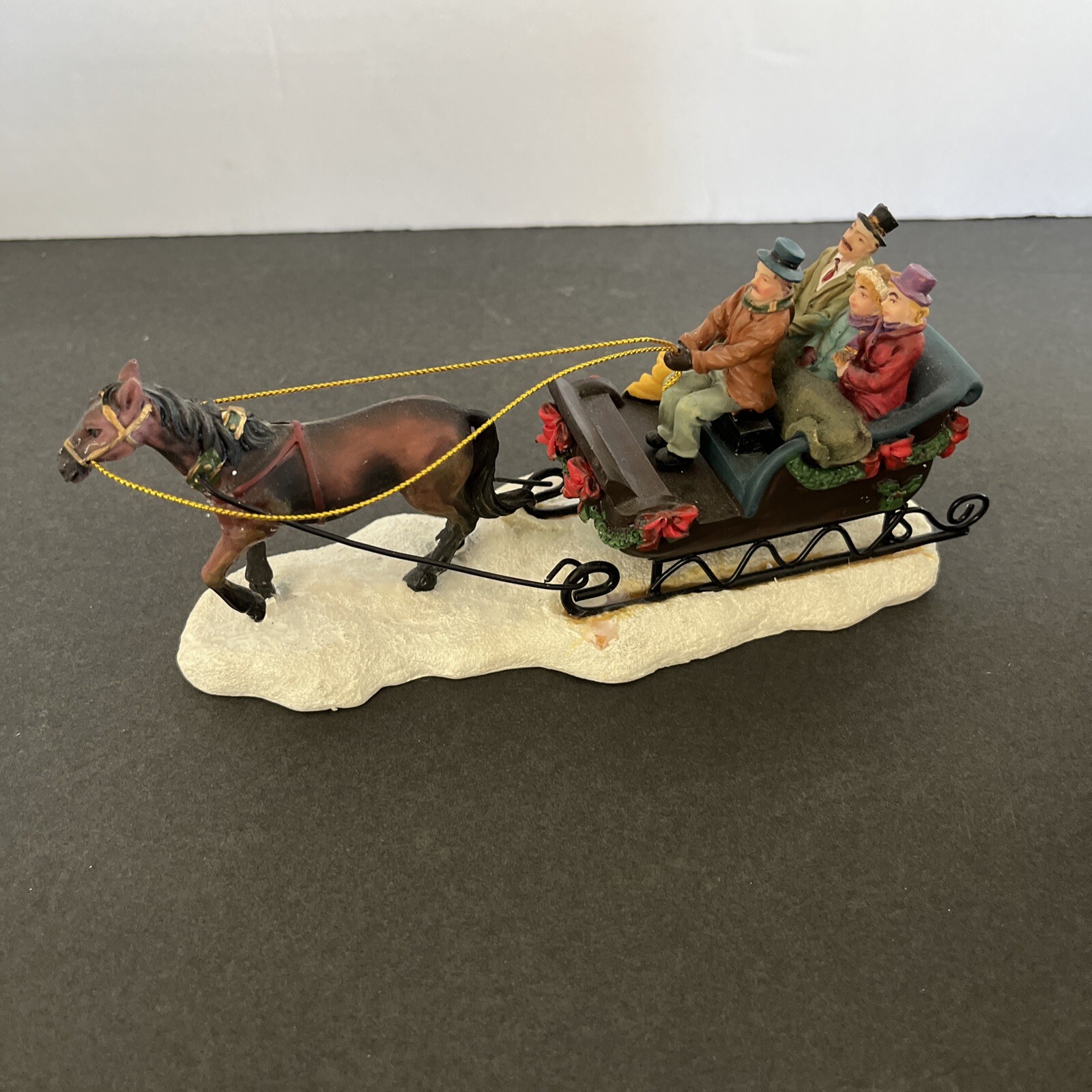 St Nicholas Square Village Collection SLEIGH RIDE The Village Collection
