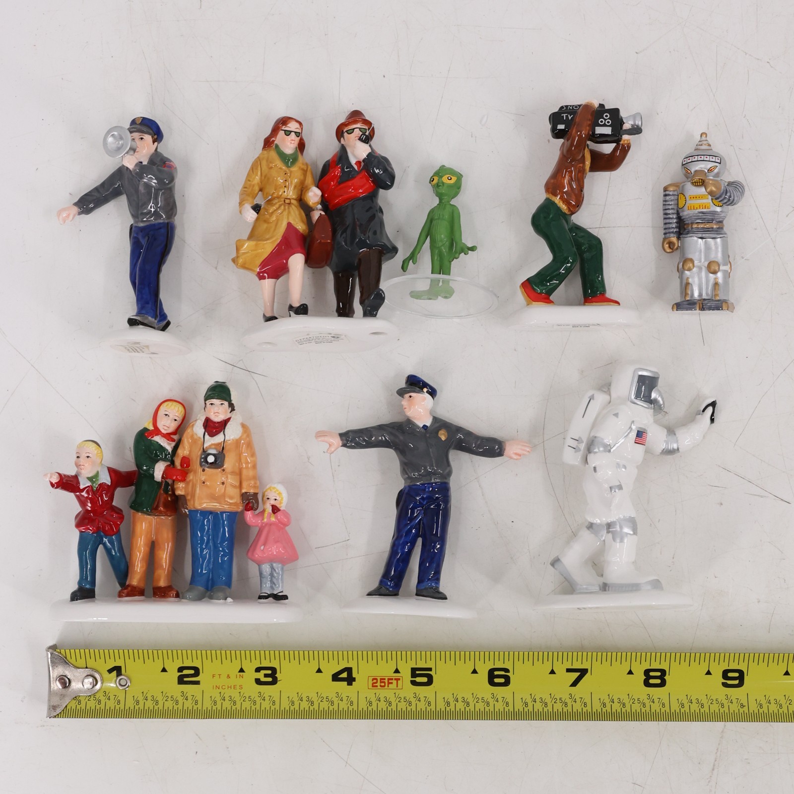 Dept 56 Snow Village 2001 Space Oddity Set of 11 UFO Alien 55118