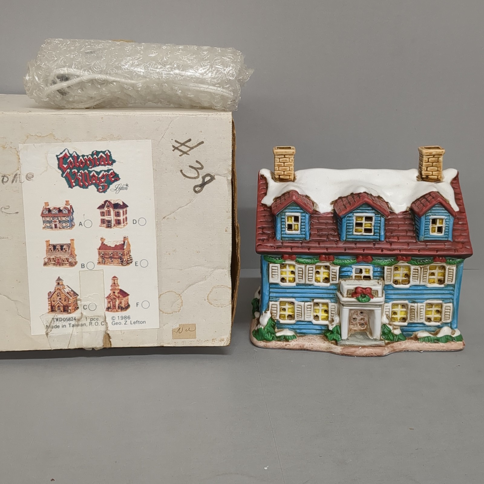 Lefton Colonial Christmas Village THE WELCOME HOUSE 05824 A from 1986 #38