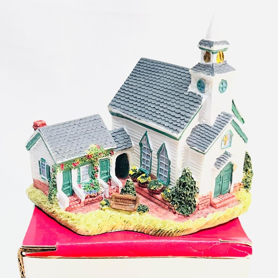 VTG 1996 Liberty Falls Collection Pioneer Church #AH108 3.5″ W x 3.5″ L x 3.5″ H