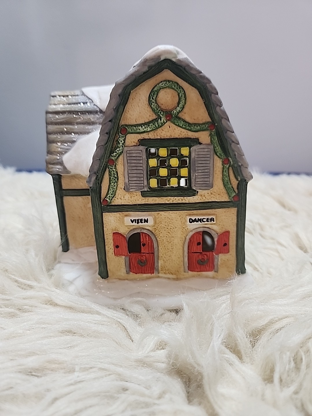 Kringle Mountain North Pole Christmas Village Lot Of 3 Elves,Reindeer,Santa