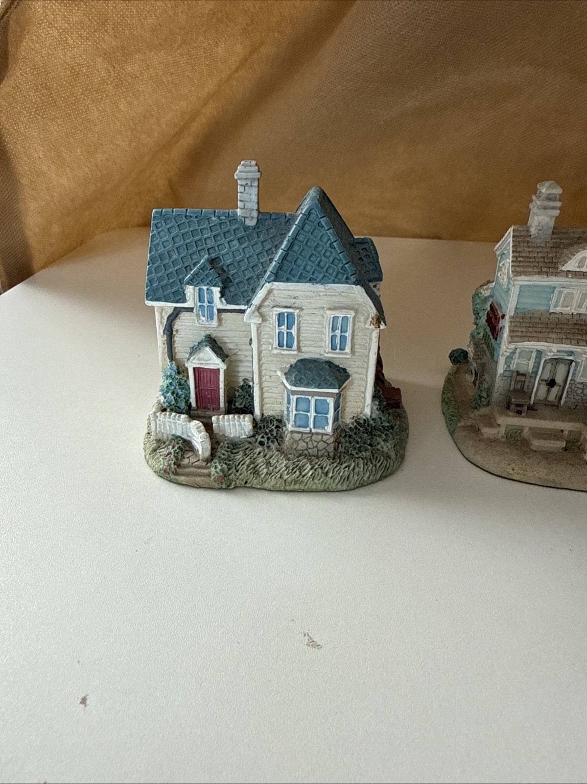 2 Liberty Falls Figurines Red Rudder Antiques And Sign Maker & Print Shop