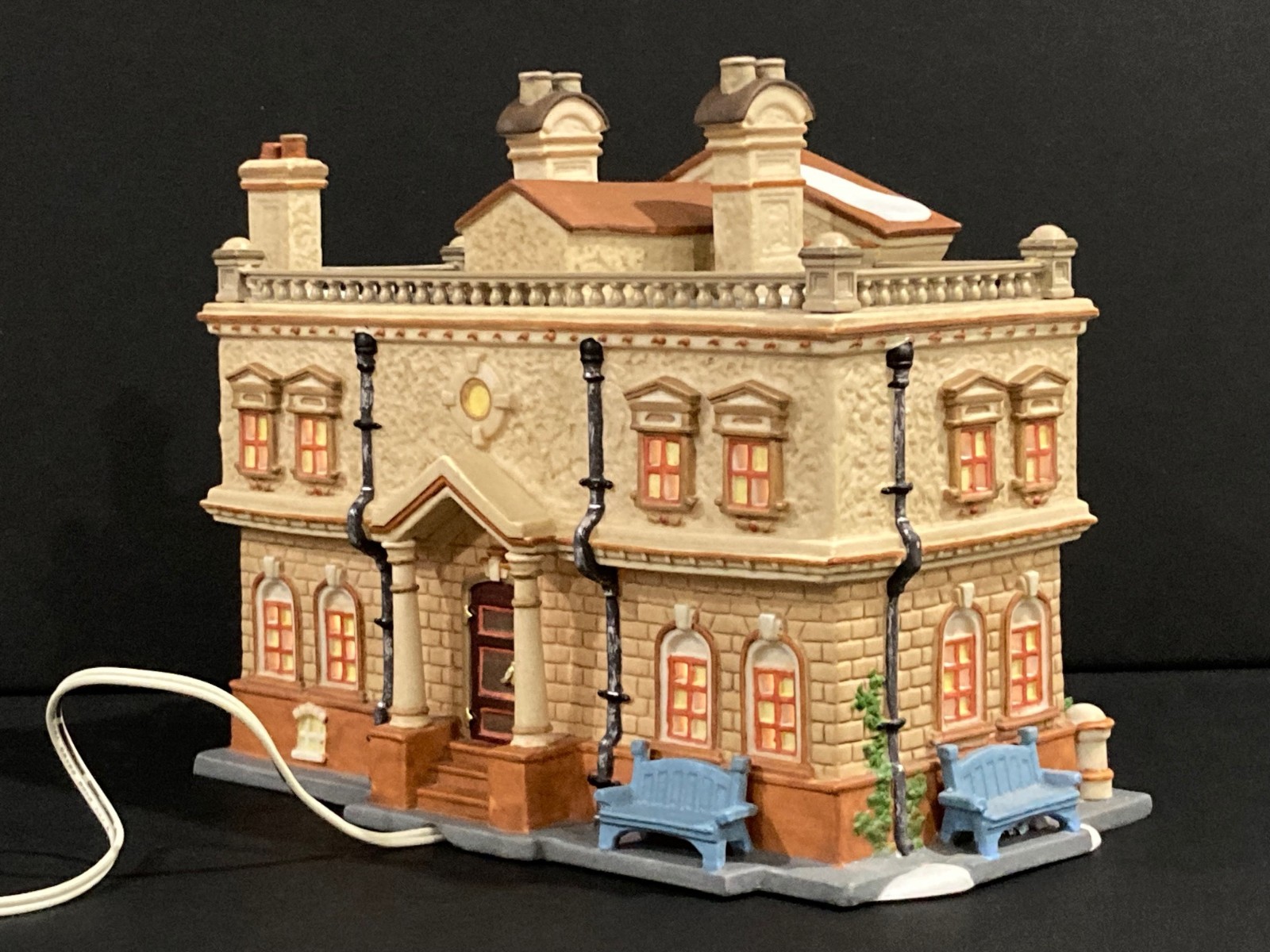 2005 Dept 56 Dickens Village Hickman Wells Gentlemen’s Club 56.58743 Retired!